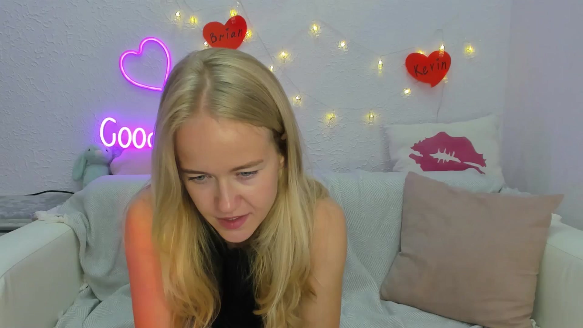 Gallery image thumbnail from Angel_Kristy's myfreecams stream on, 08/14/2024, 05:08 image 14 of 20