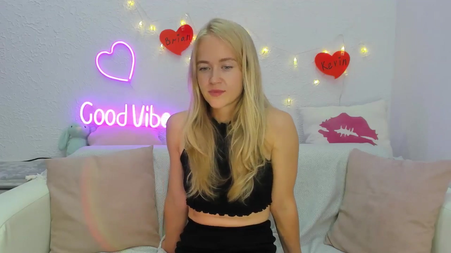 Gallery image thumbnail from Angel_Kristy's myfreecams stream on, 08/14/2024, 05:48 image 7 of 20