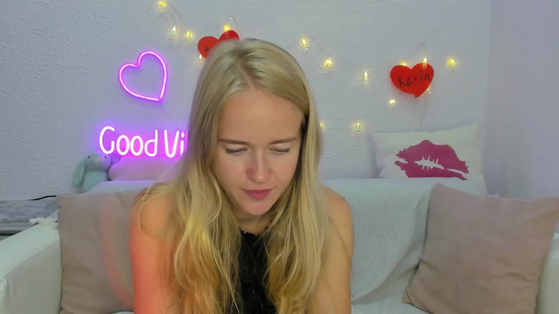 Gallery image thumbnail from Angel_Kristy's myfreecams stream on, 08/14/2024, 05:48 image 3 of 20