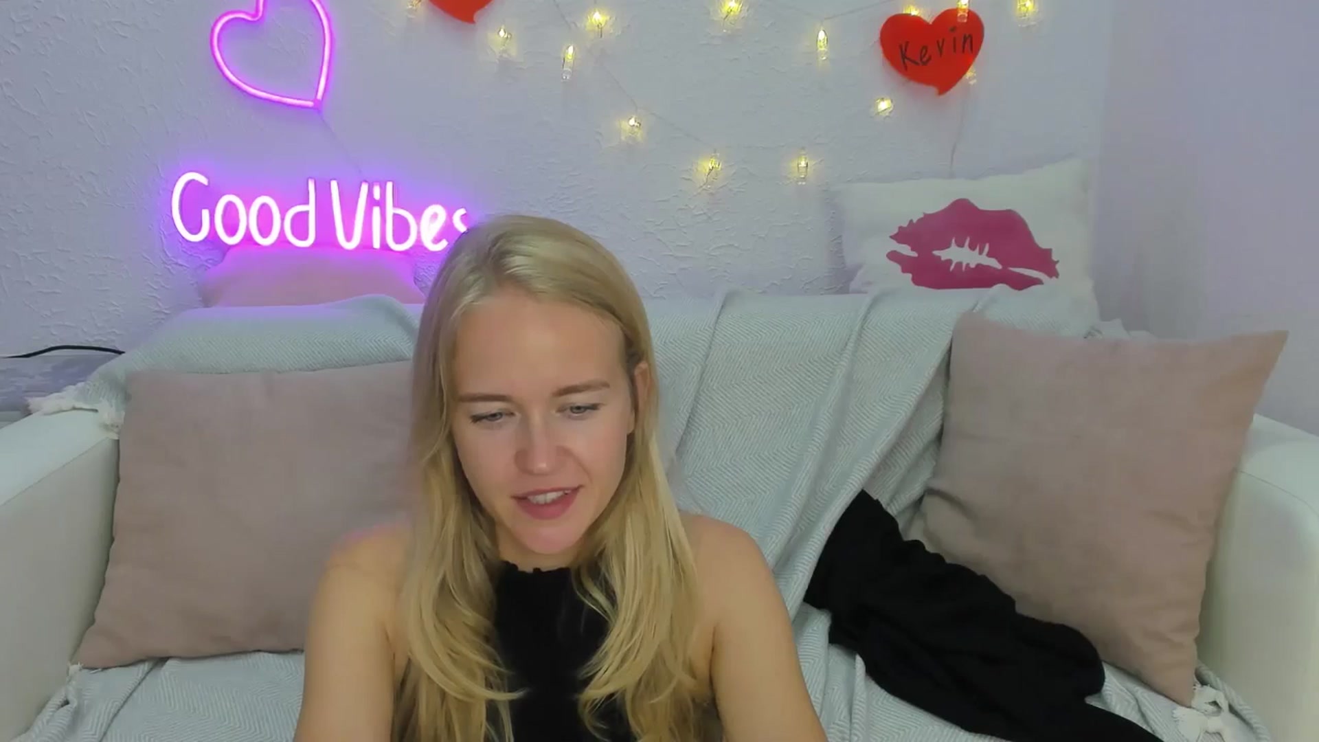 Gallery image thumbnail from Angel_Kristy's myfreecams stream on, 08/14/2024, 06:55 image 3 of 20