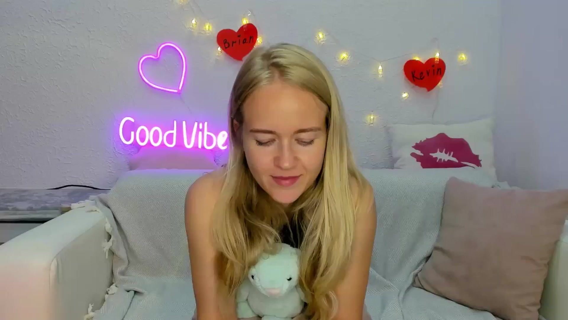 Gallery image thumbnail from Angel_Kristy's myfreecams stream on, 08/14/2024, 06:55 image 11 of 20