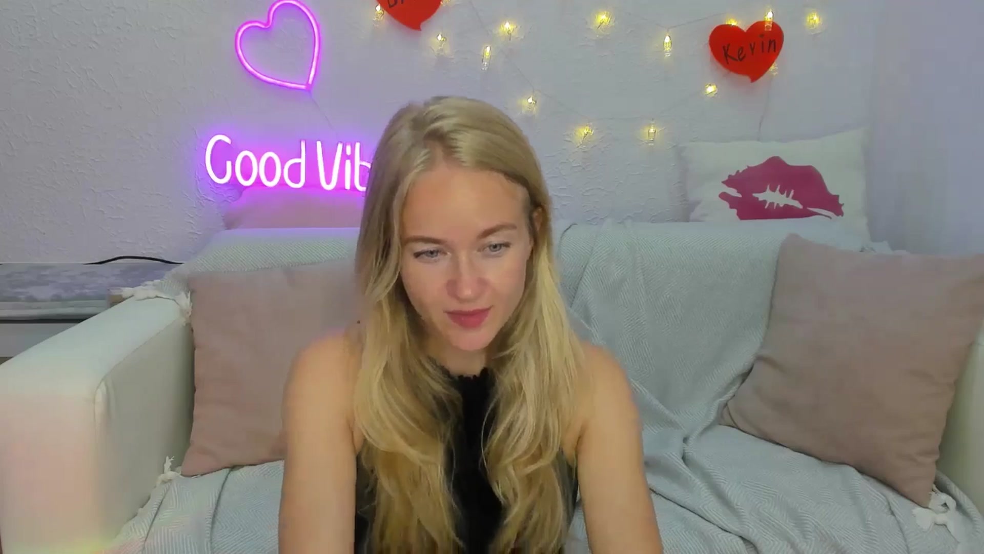 Gallery image thumbnail from Angel_Kristy's myfreecams stream on, 08/14/2024, 06:55 image 9 of 20