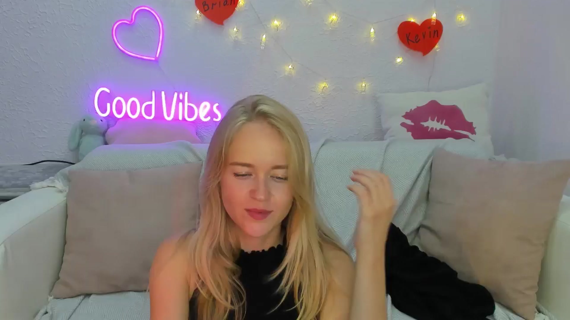 Gallery image thumbnail from Angel_Kristy's myfreecams stream on, 08/14/2024, 06:55 image 1 of 20