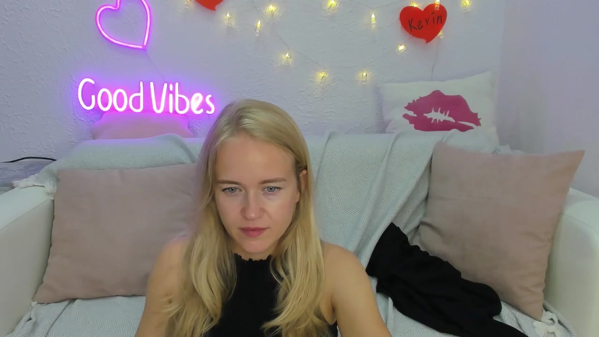Gallery image thumbnail from Angel_Kristy's myfreecams stream on, 08/14/2024, 06:55 image 4 of 20