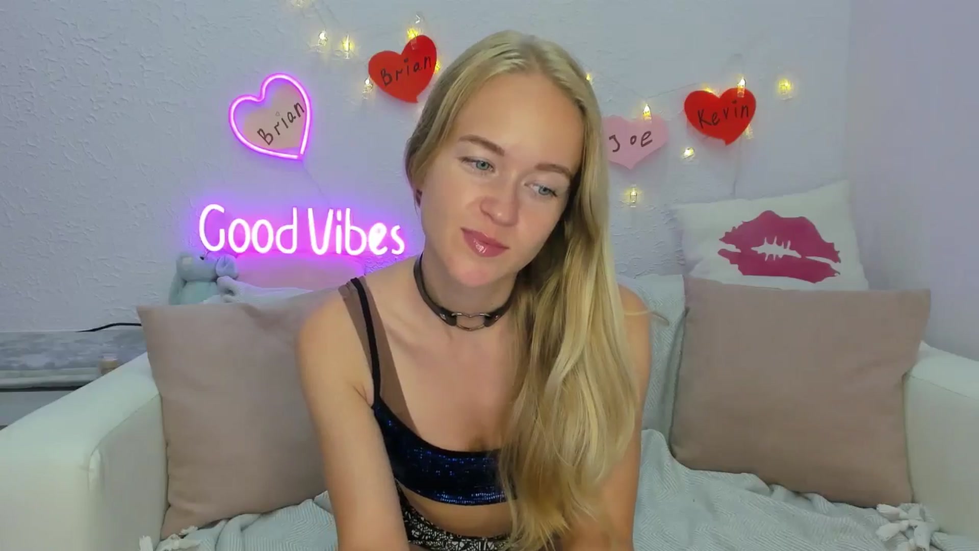 Gallery image thumbnail from Angel_Kristy's myfreecams stream on, 08/15/2024, 05:51 image 12 of 20