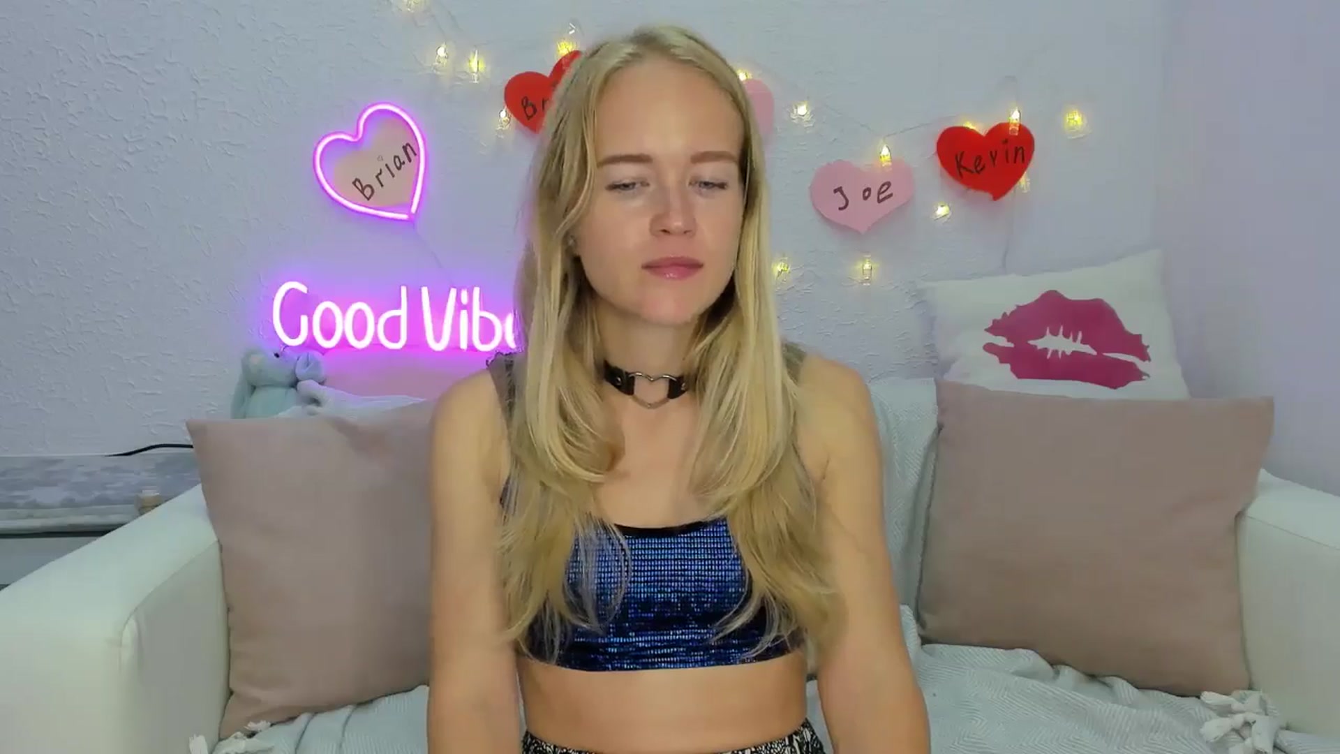 Gallery image thumbnail from Angel_Kristy's myfreecams stream on, 08/15/2024, 05:51 image 18 of 20