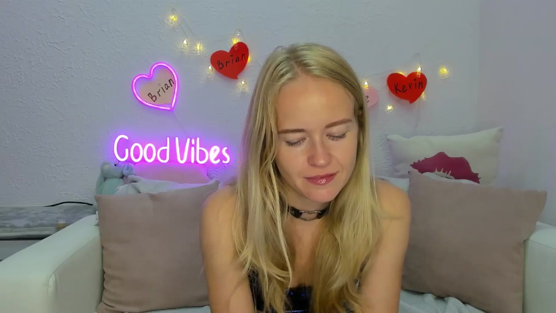 Gallery image thumbnail from Angel_Kristy's myfreecams stream on, 08/15/2024, 05:51 image 3 of 20