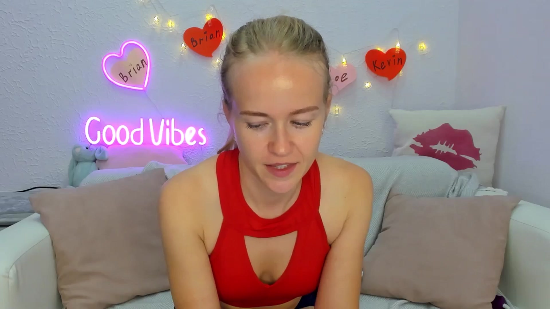 Gallery image thumbnail from Angel_Kristy's myfreecams stream on, 08/19/2024, 04:18 image 19 of 20