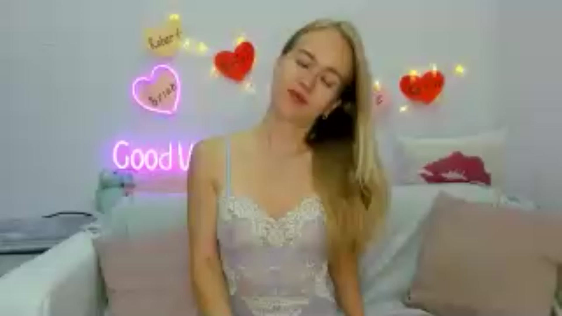 Gallery image thumbnail from Angel_Kristy's myfreecams stream on, 08/23/2024, 01:33 image 9 of 20