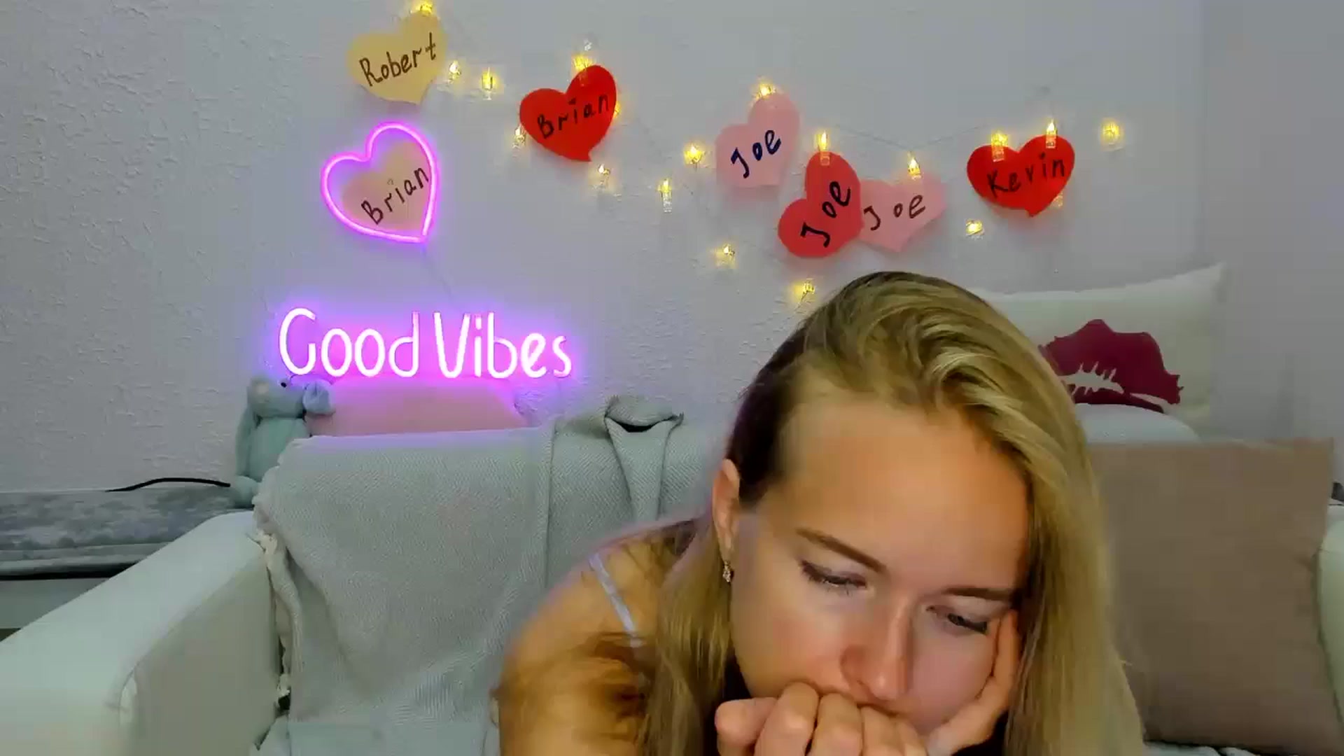 Gallery image thumbnail from Angel_Kristy's myfreecams stream on, 08/23/2024, 02:35 image 12 of 20