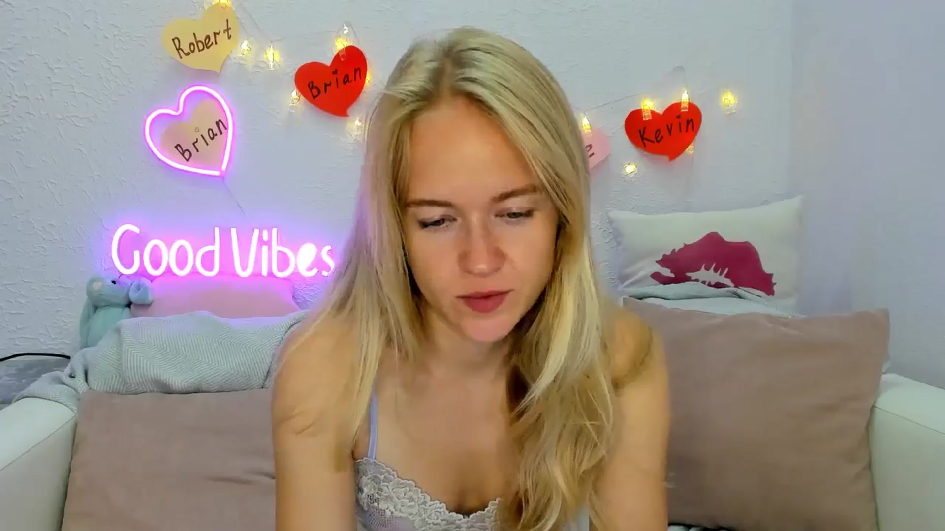 Gallery image thumbnail from Angel_Kristy's myfreecams stream on, 08/23/2024, 04:08 image 2 of 20