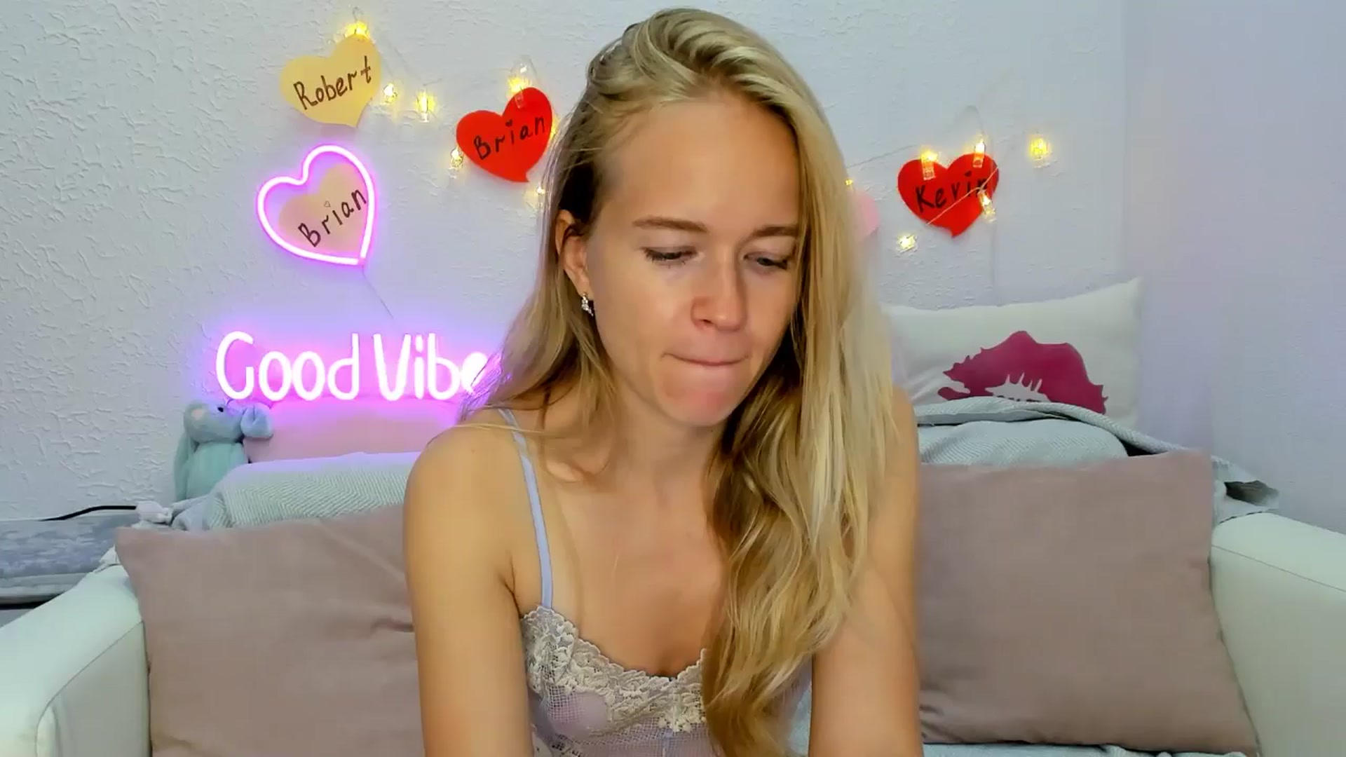 Gallery image thumbnail from Angel_Kristy's myfreecams stream on, 08/23/2024, 05:13 image 8 of 20