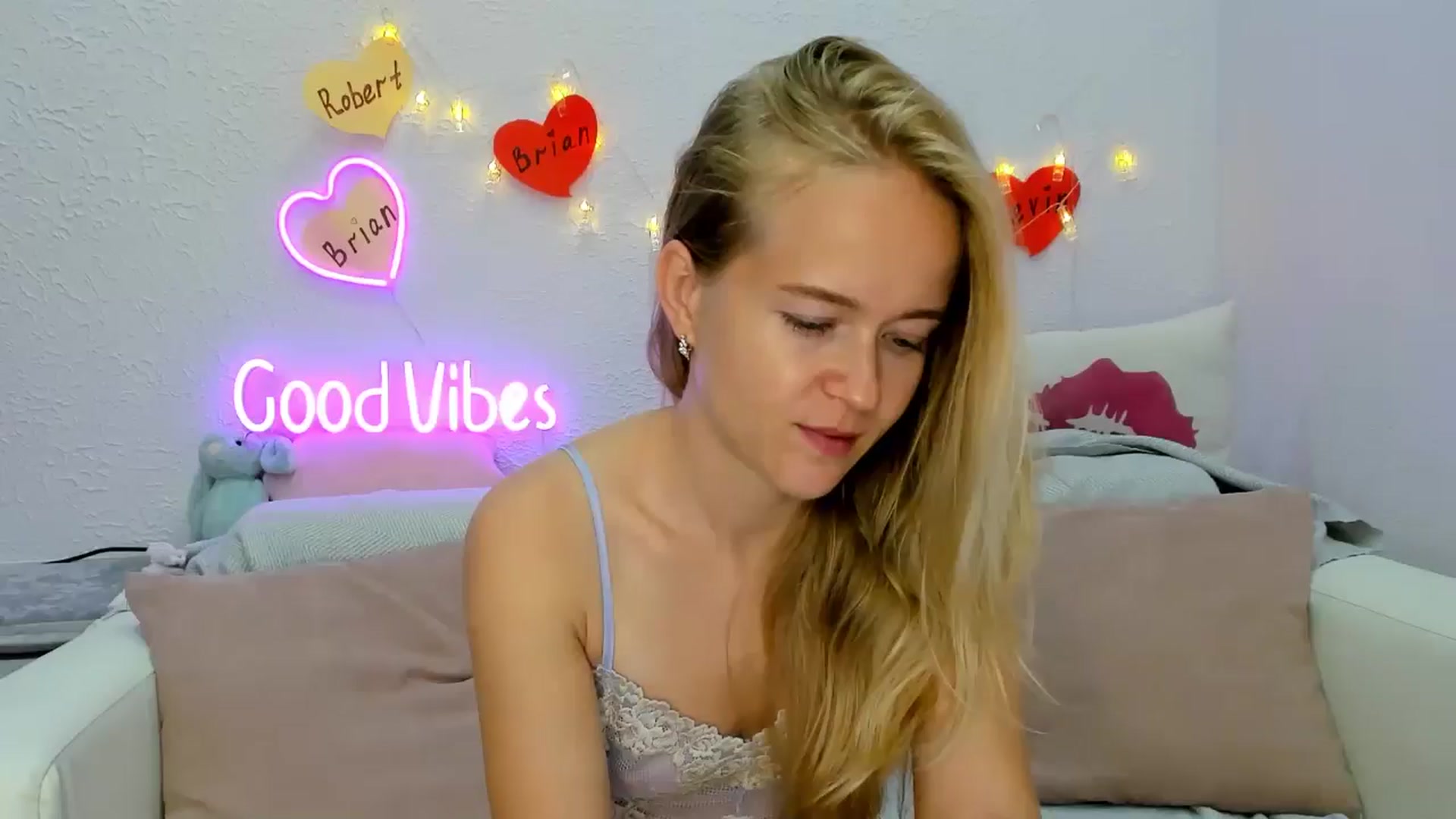 Gallery image thumbnail from Angel_Kristy's myfreecams stream on, 08/23/2024, 05:13 image 11 of 20