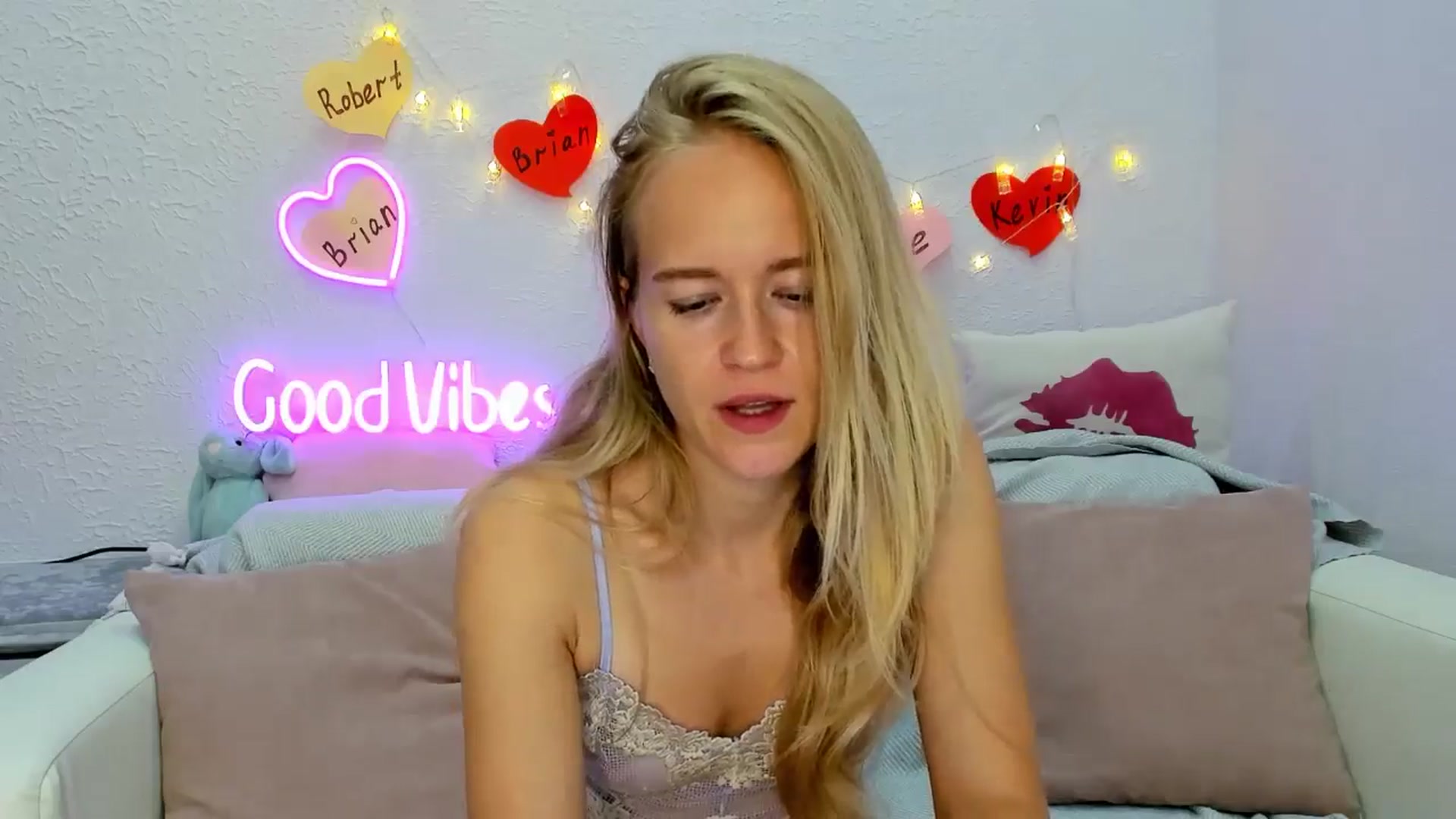 Gallery image thumbnail from Angel_Kristy's myfreecams stream on, 08/23/2024, 05:13 image 9 of 20