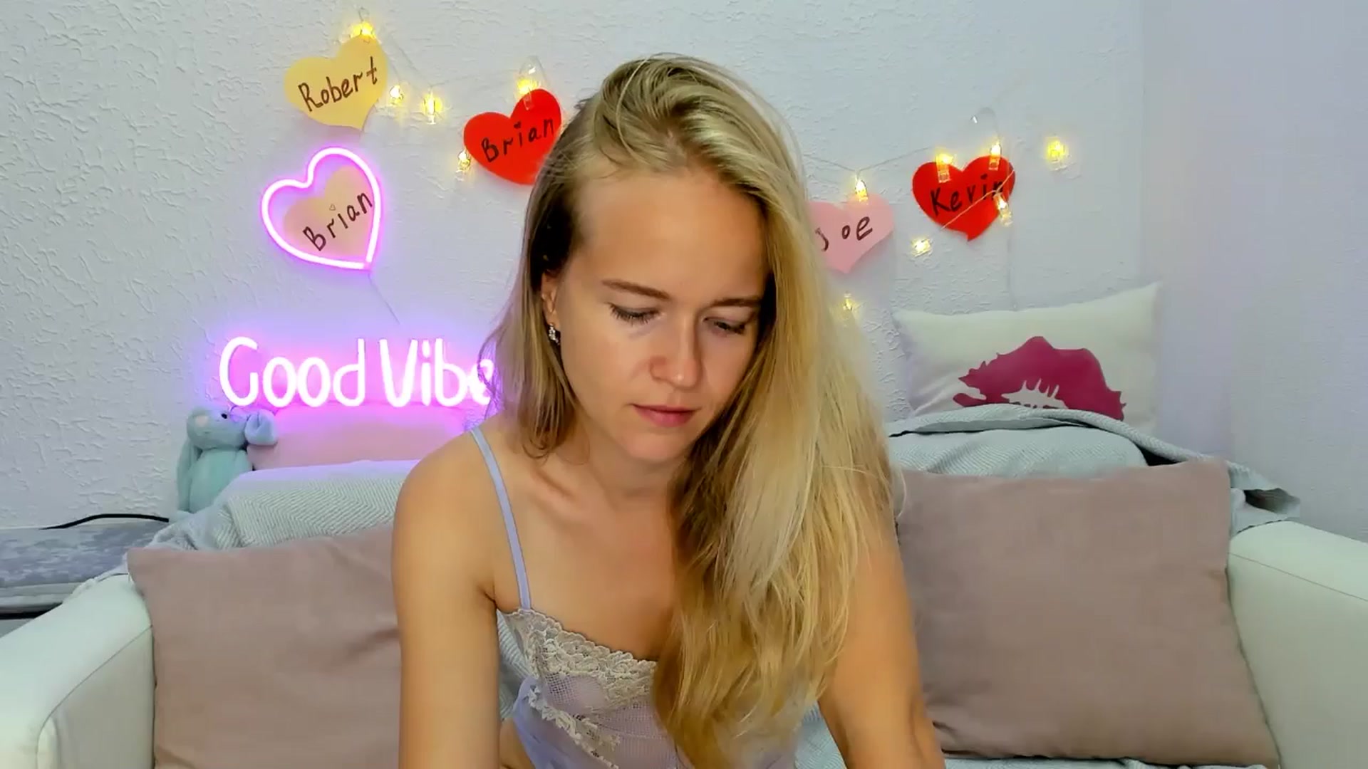 Gallery image thumbnail from Angel_Kristy's myfreecams stream on, 08/23/2024, 05:13 image 15 of 20