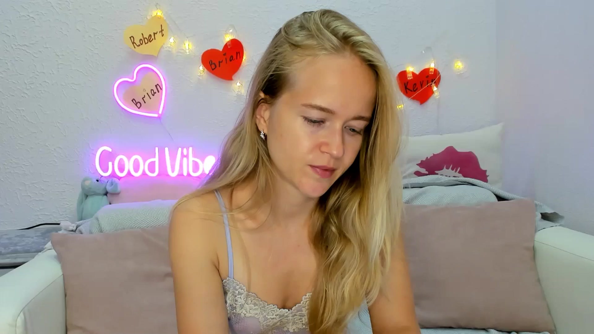 Gallery image thumbnail from Angel_Kristy's myfreecams stream on, 08/23/2024, 05:13 image 10 of 20