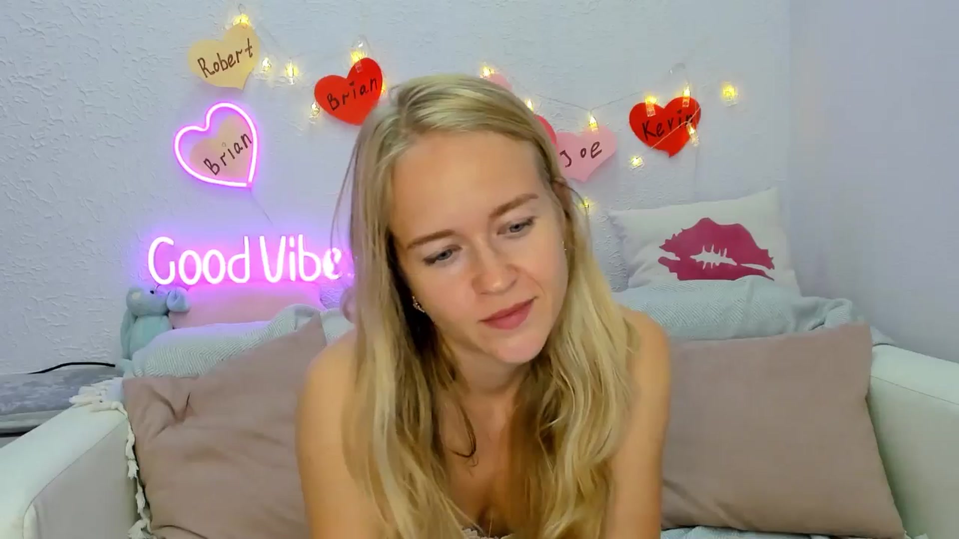 Gallery image thumbnail from Angel_Kristy's myfreecams stream on, 08/23/2024, 06:24 image 16 of 20
