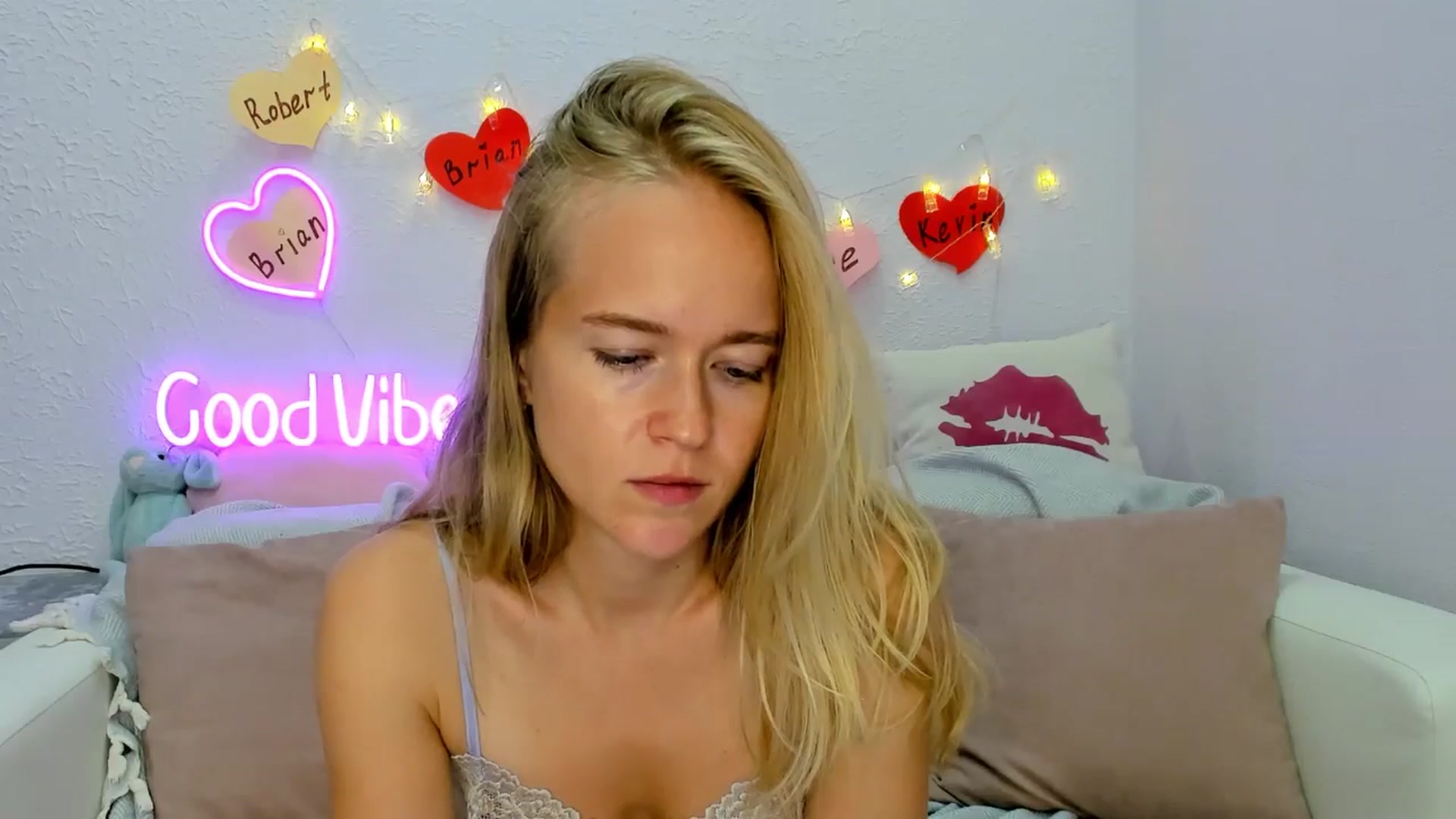 Gallery image thumbnail from Angel_Kristy's myfreecams stream on, 08/23/2024, 06:24 image 7 of 20