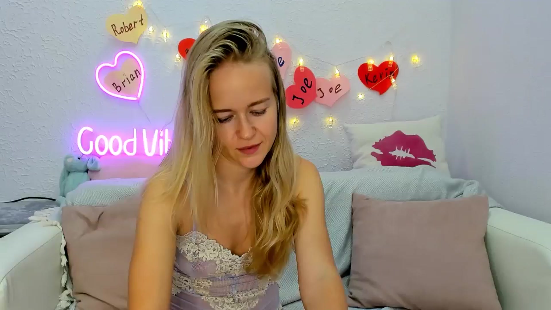 Gallery image thumbnail from Angel_Kristy's myfreecams stream on, 08/23/2024, 06:24 image 18 of 20