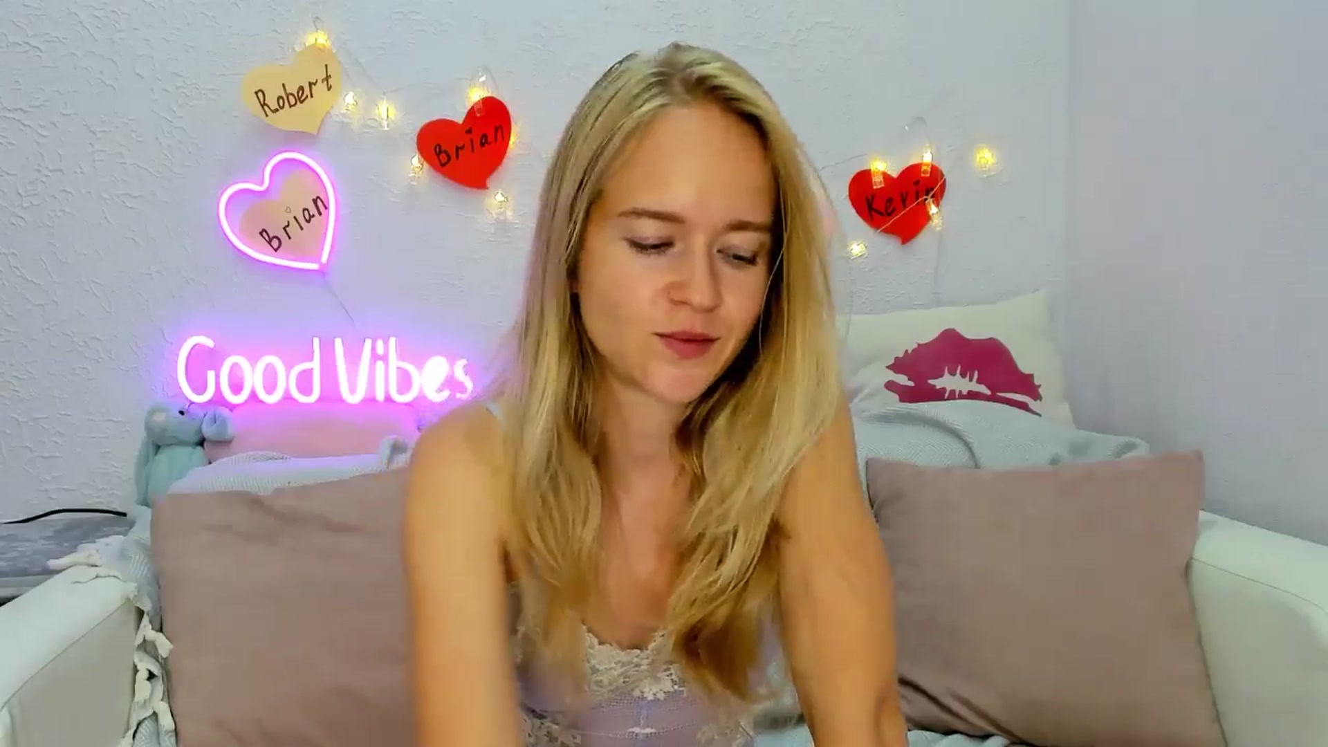 Gallery image thumbnail from Angel_Kristy's myfreecams stream on, 08/23/2024, 06:24 image 9 of 20