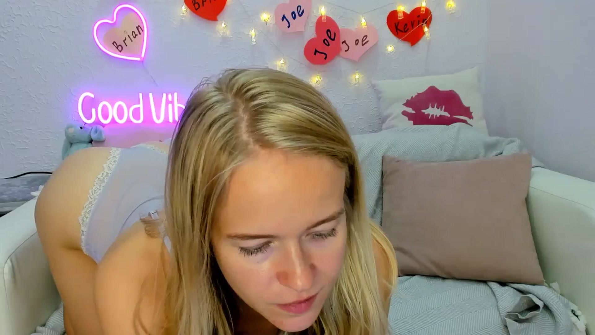 Gallery image thumbnail from Angel_Kristy's myfreecams stream on, 08/23/2024, 06:24 image 13 of 20