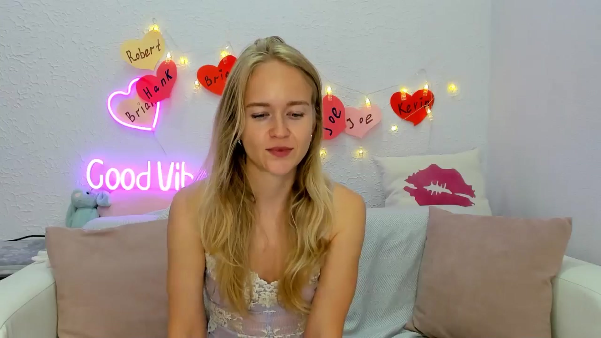 Gallery image thumbnail from Angel_Kristy's myfreecams stream on, 08/23/2024, 06:48 image 18 of 20