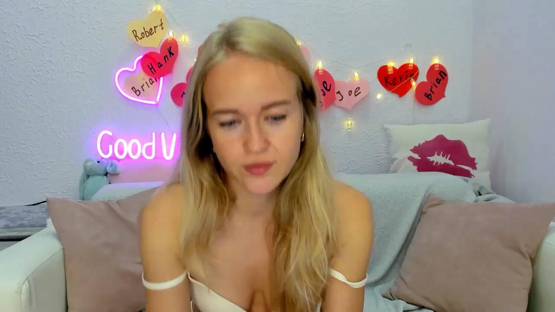 Gallery image thumbnail from Angel_Kristy's myfreecams stream on, 08/24/2024, 05:15 image 18 of 20