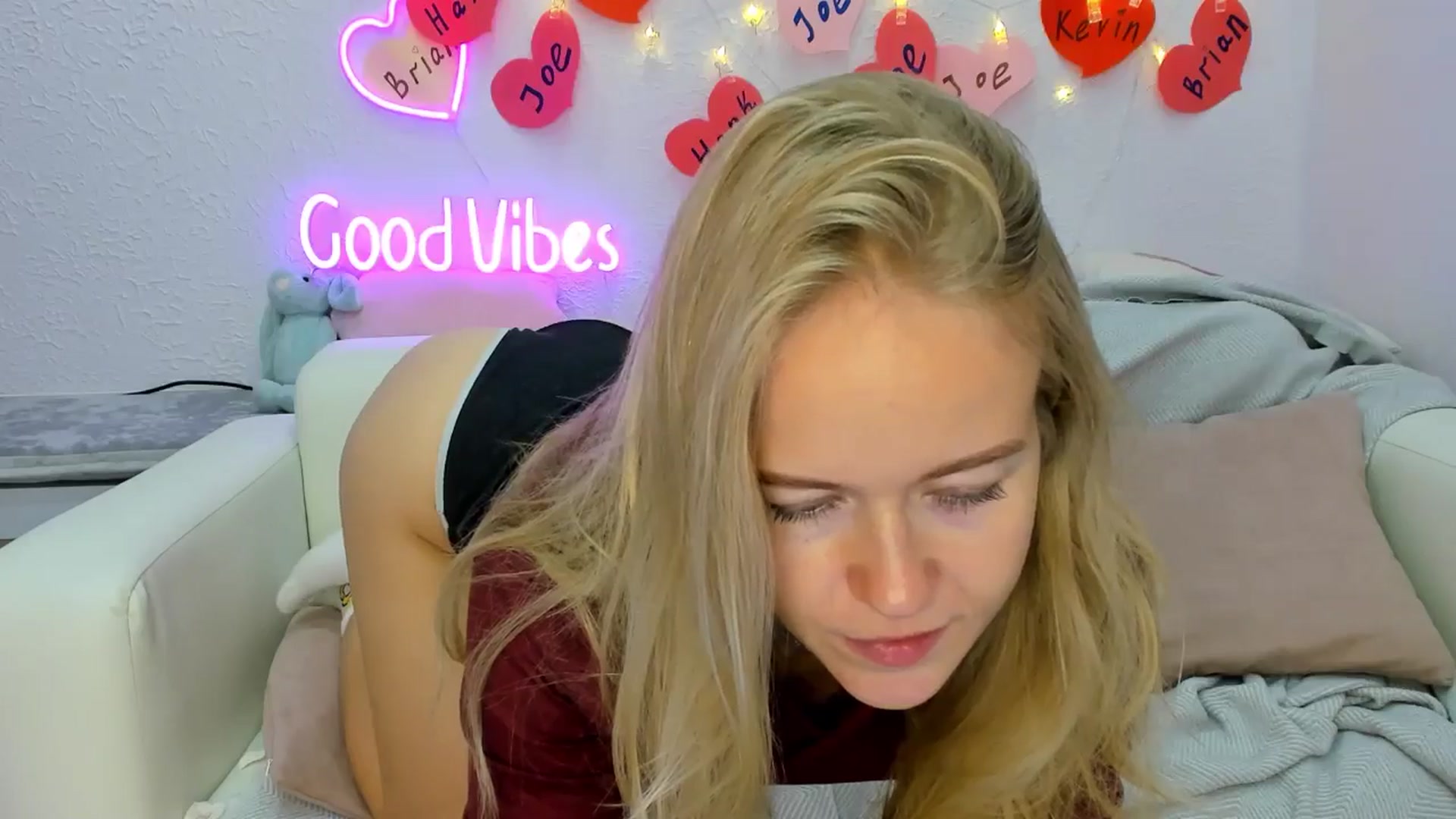 Gallery image thumbnail from Angel_Kristy's myfreecams stream on, 08/28/2024, 04:44 image 11 of 20