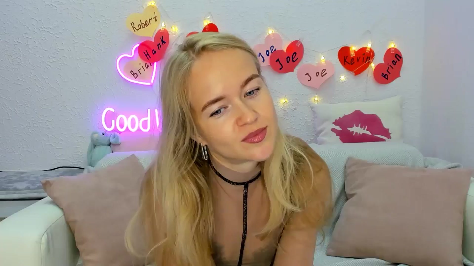 Gallery image thumbnail from Angel_Kristy's myfreecams stream on, 08/29/2024, 04:29 image 16 of 20