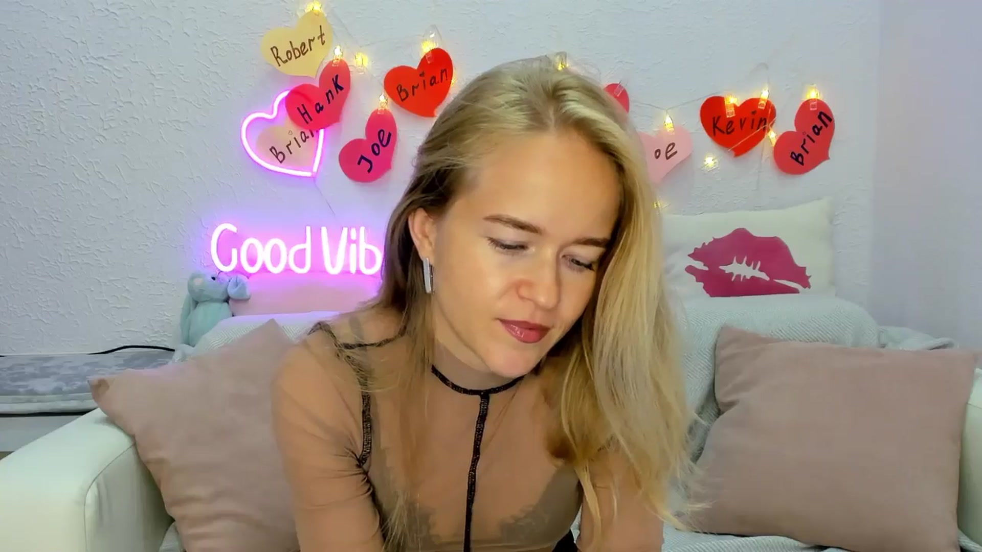 Gallery image thumbnail from Angel_Kristy's myfreecams stream on, 08/29/2024, 04:29 image 14 of 20