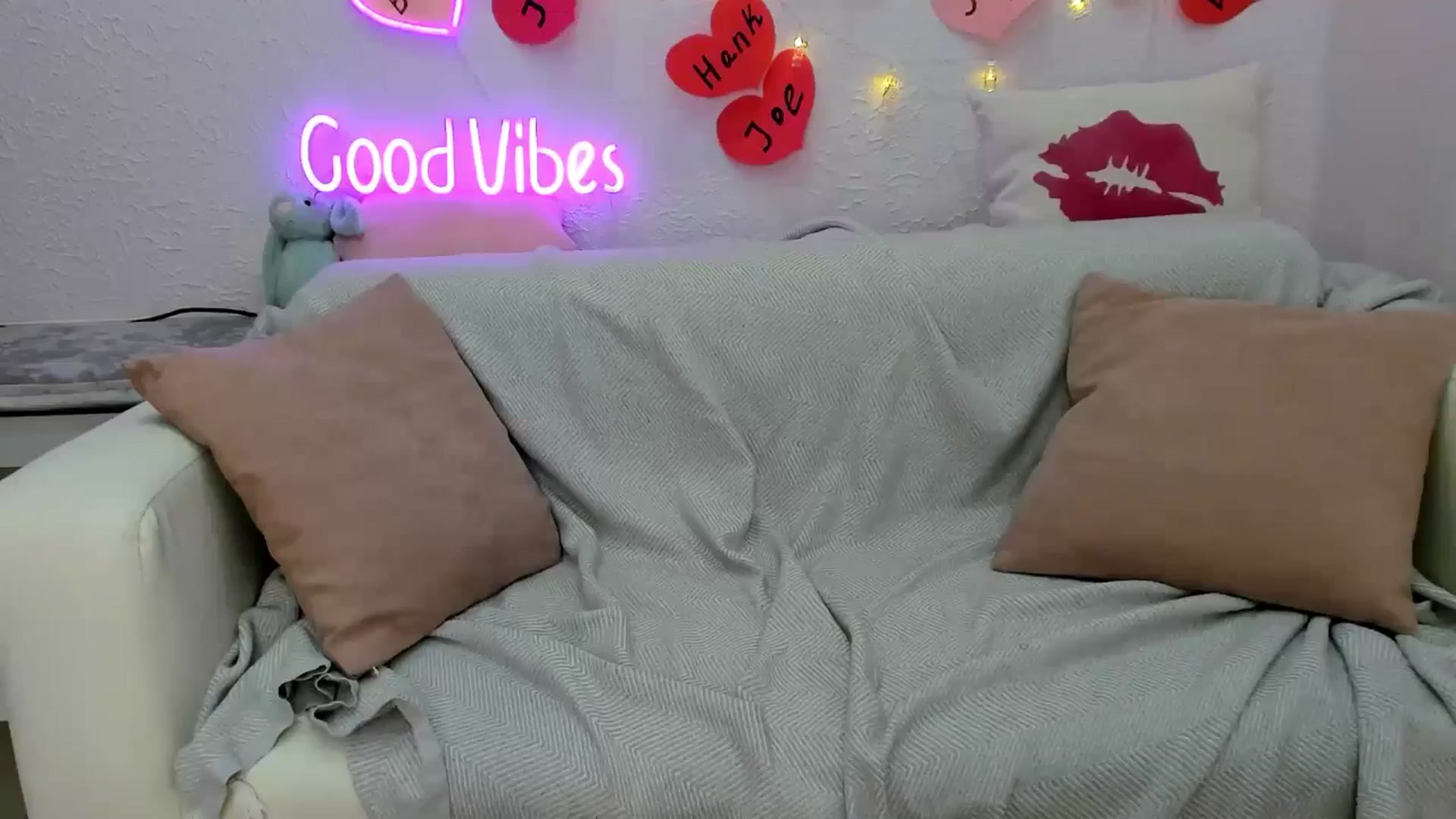 Gallery image thumbnail from Angel_Kristy's myfreecams stream on, 08/29/2024, 05:06 image 14 of 20