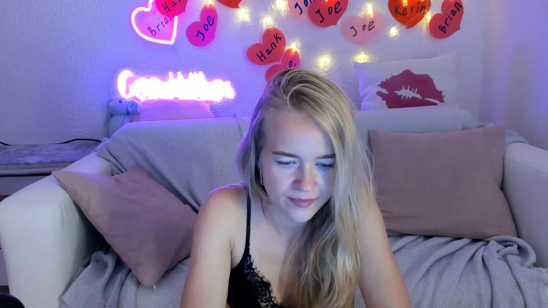 Gallery image thumbnail from Angel_Kristy's myfreecams stream on, 08/29/2024, 06:57 image 5 of 20