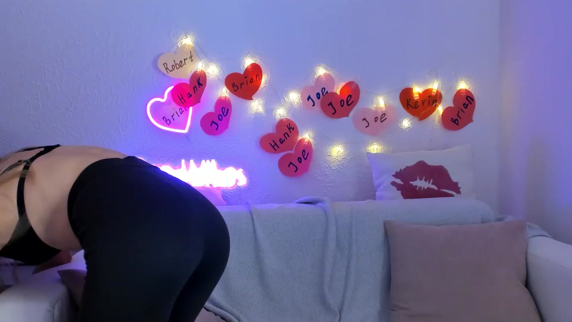 Gallery image thumbnail from Angel_Kristy's myfreecams stream on, 08/29/2024, 06:57 image 15 of 20