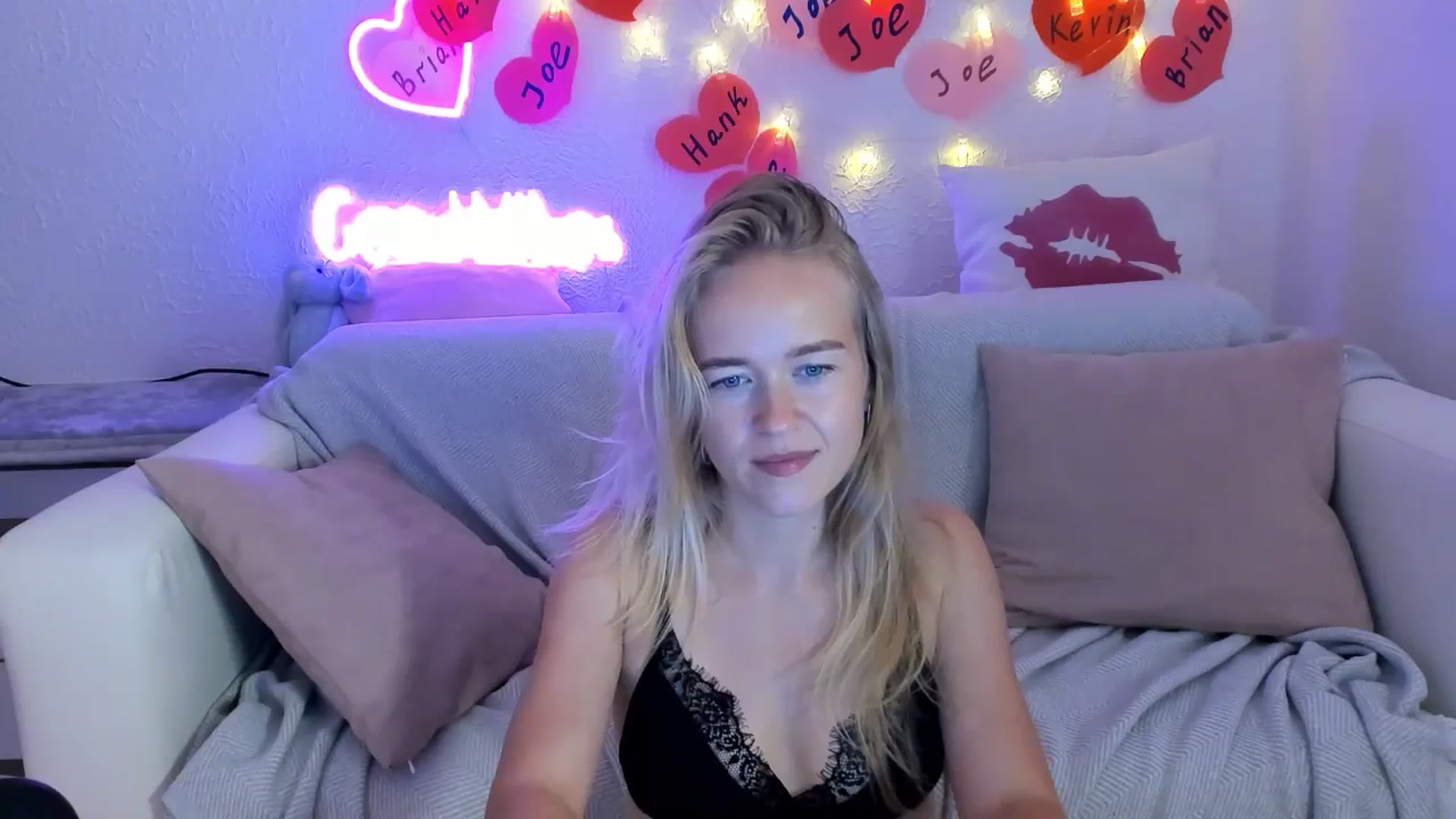 Gallery image thumbnail from Angel_Kristy's myfreecams stream on, 08/29/2024, 06:57 image 11 of 20