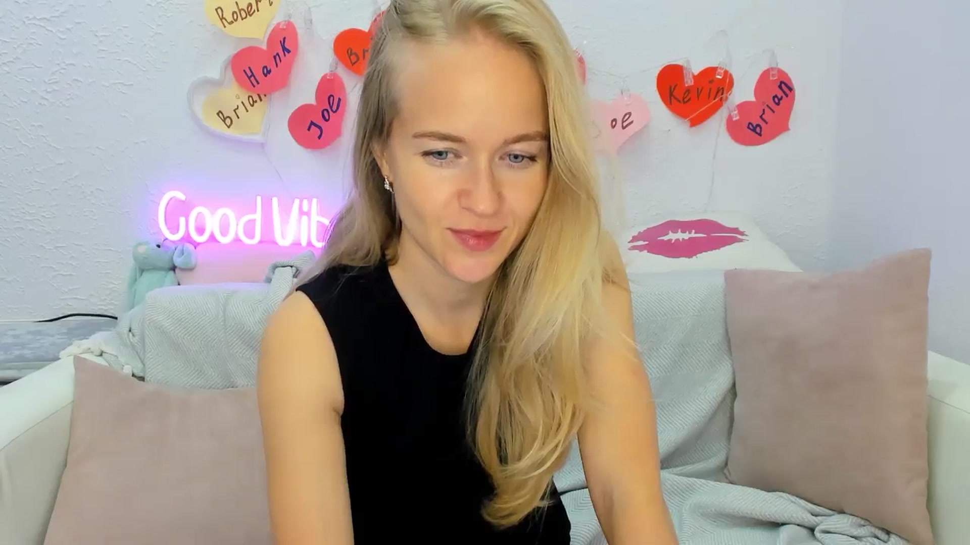 Gallery image thumbnail from Angel_Kristy's myfreecams stream on, 09/02/2024, 05:40 image 5 of 20