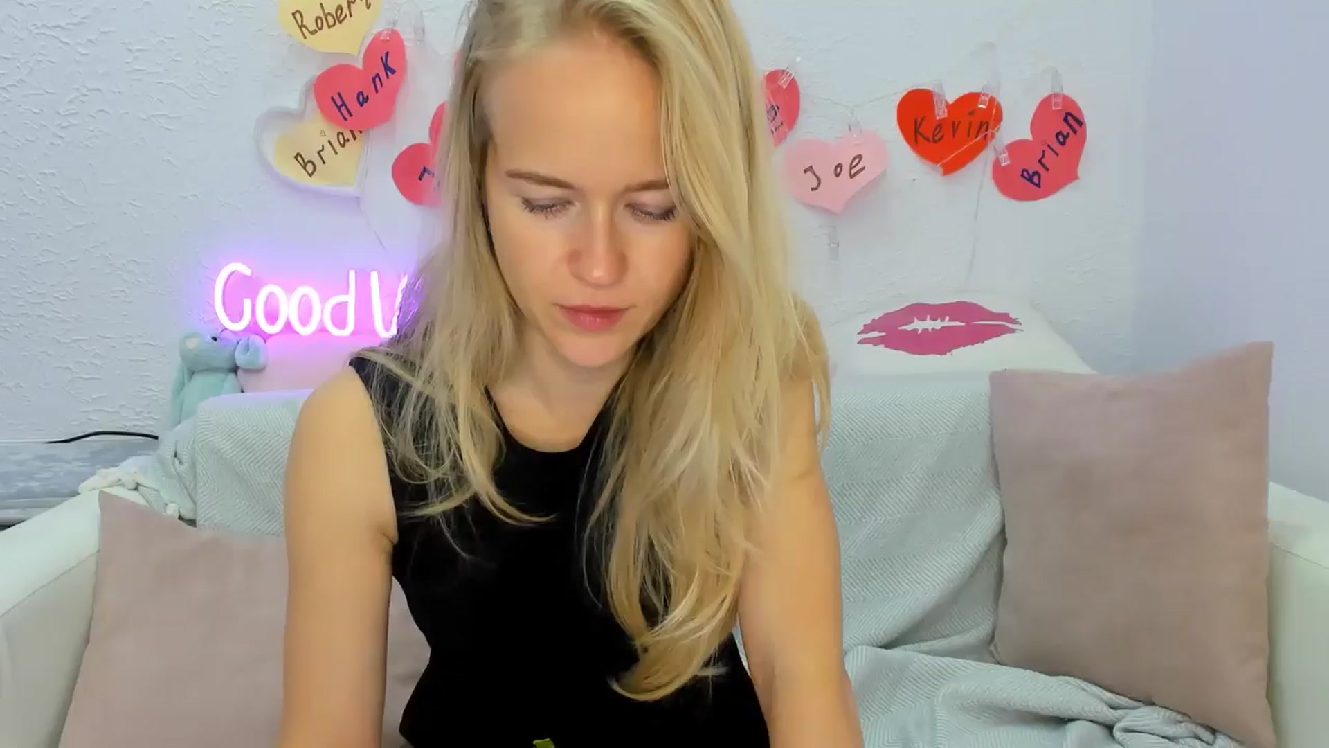 Gallery image thumbnail from Angel_Kristy's myfreecams stream on, 09/02/2024, 05:40 image 11 of 20