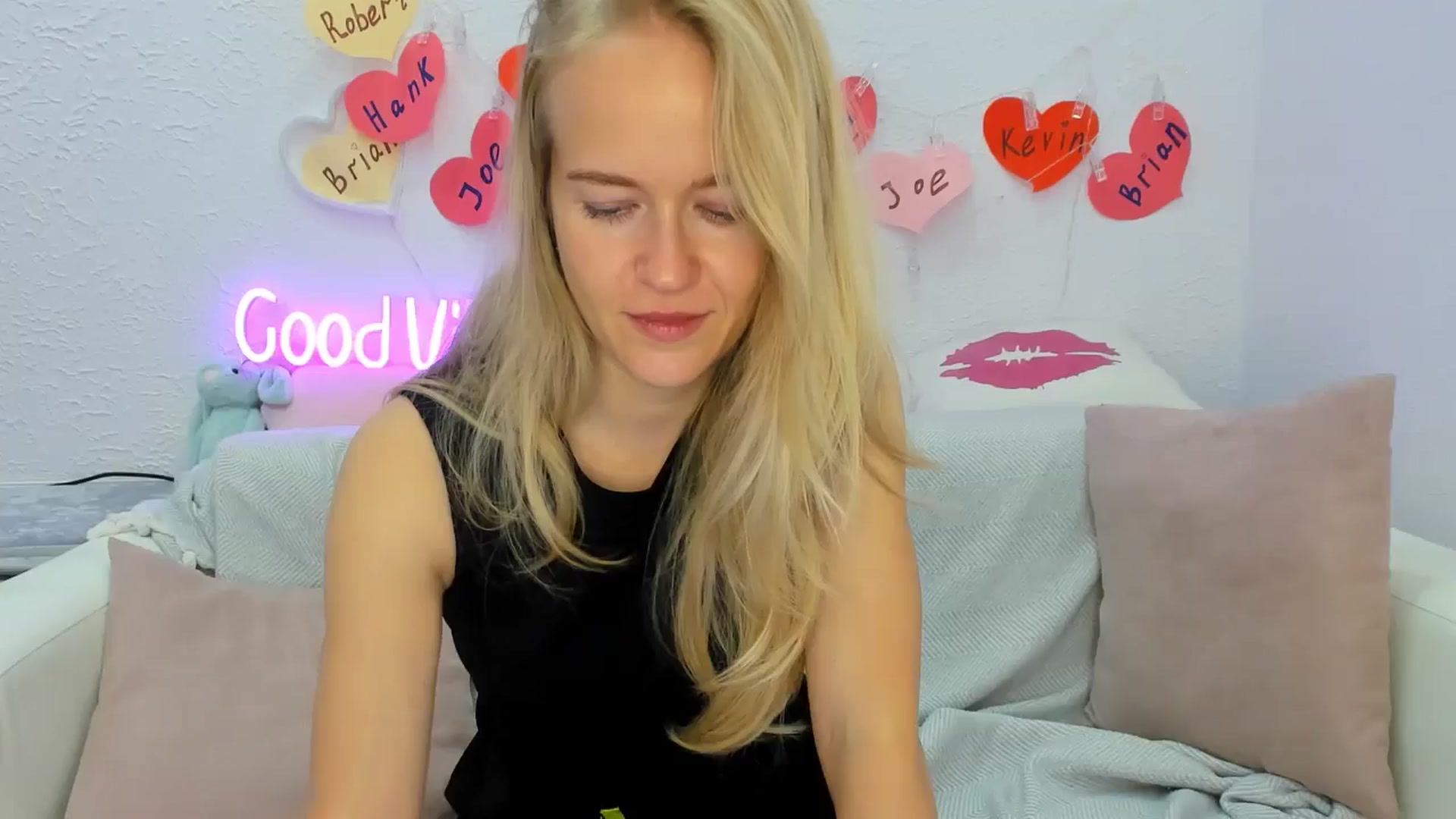 Gallery image thumbnail from Angel_Kristy's myfreecams stream on, 09/02/2024, 05:40 image 14 of 20
