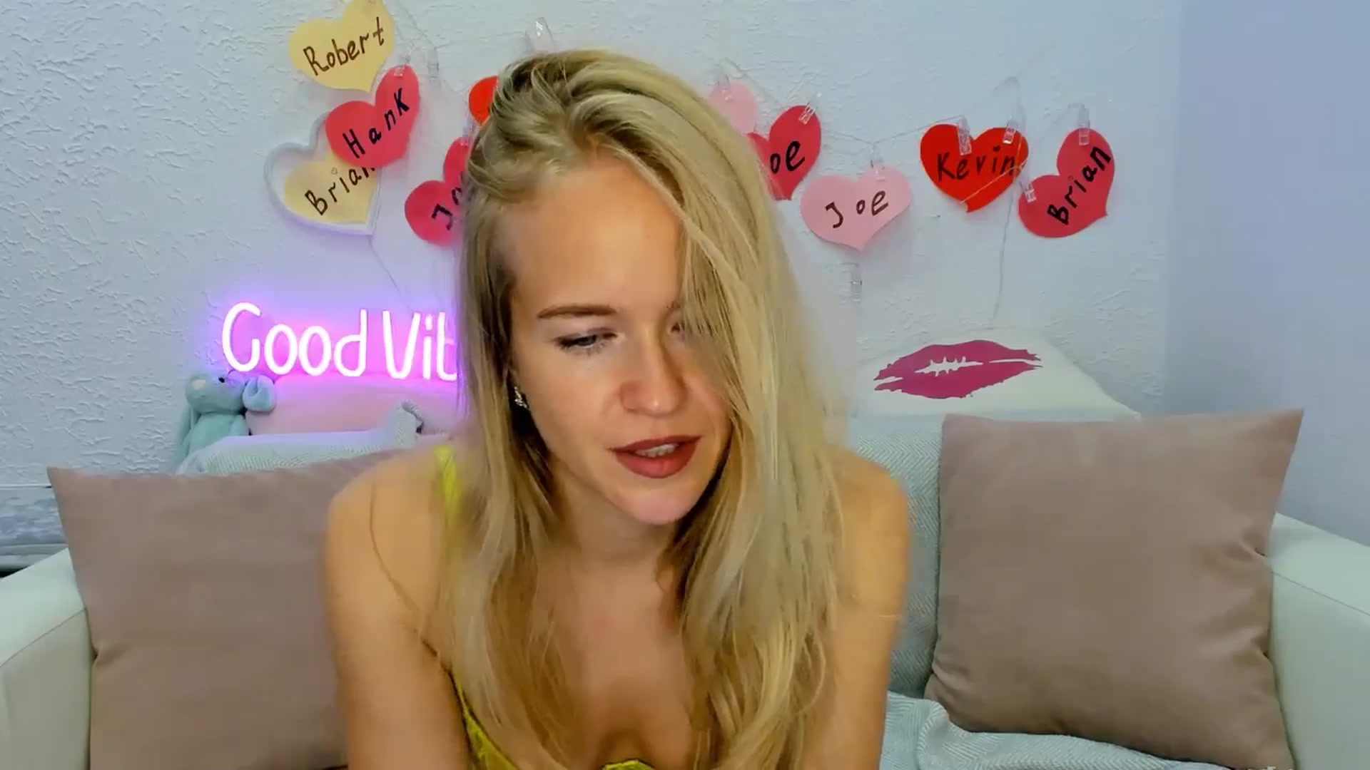 Gallery image thumbnail from Angel_Kristy's myfreecams stream on, 09/02/2024, 06:59 image 8 of 20