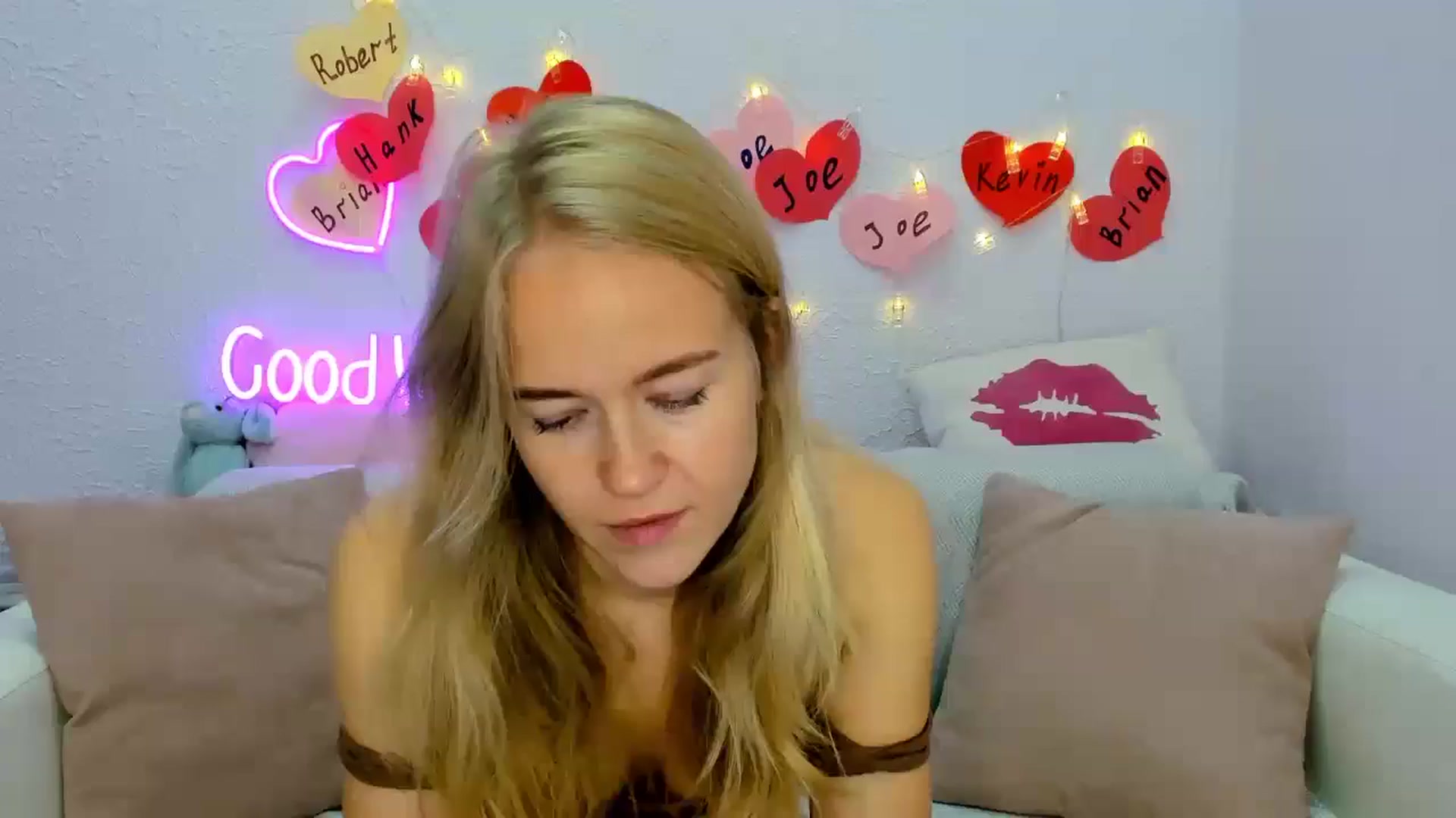 Gallery image thumbnail from Angel_Kristy's myfreecams stream on, 09/03/2024, 03:05 image 1 of 20