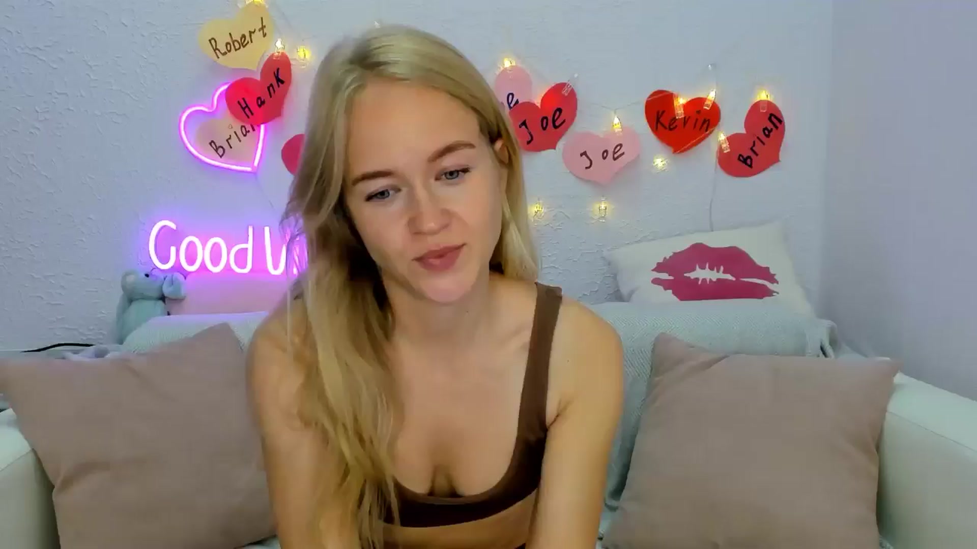 Gallery image thumbnail from Angel_Kristy's myfreecams stream on, 09/03/2024, 03:05 image 8 of 20