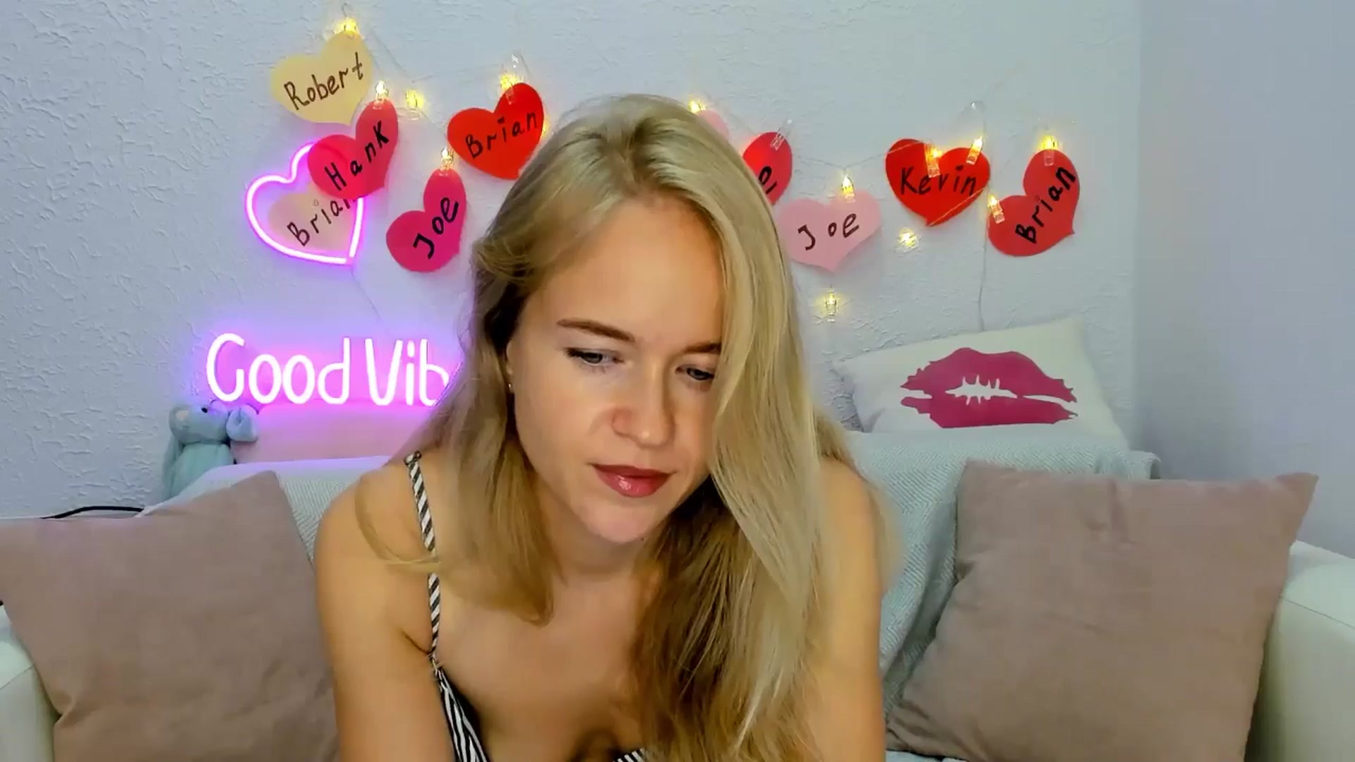 Gallery image thumbnail from Angel_Kristy's myfreecams stream on, 09/03/2024, 05:09 image 19 of 20