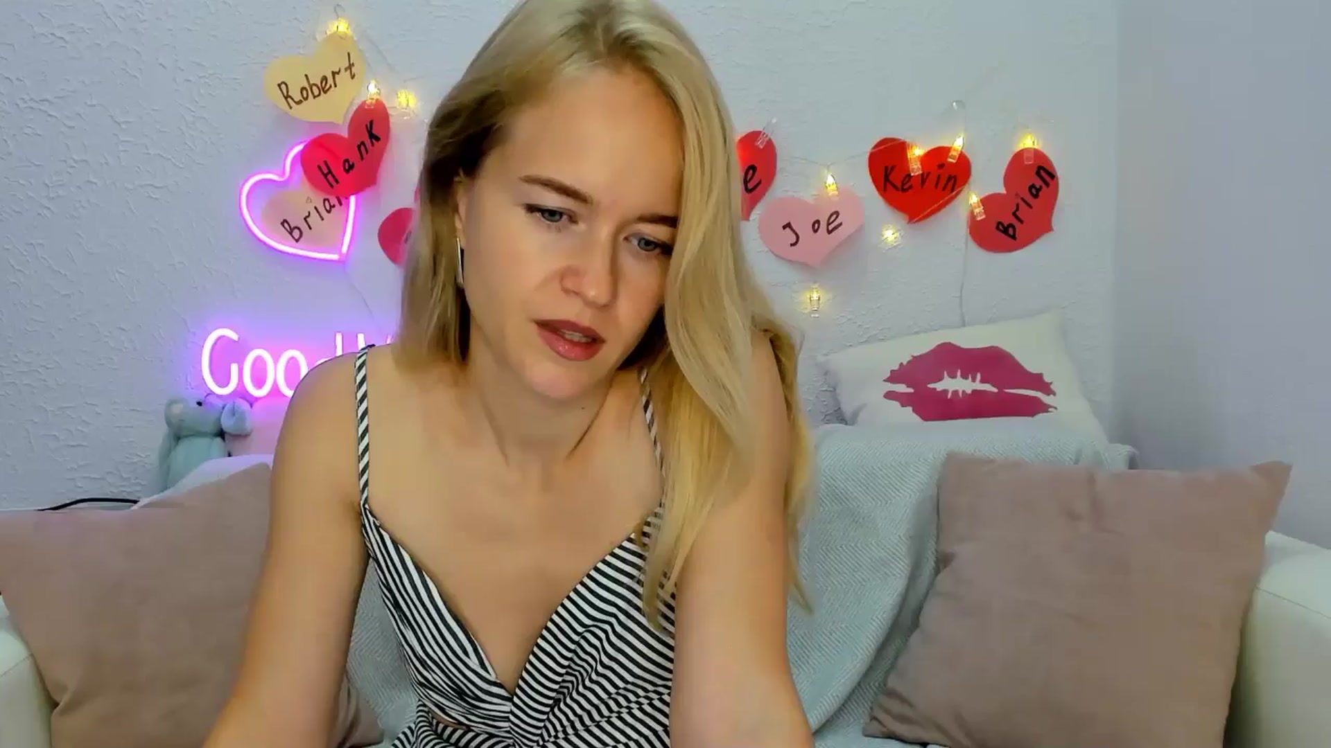 Gallery image thumbnail from Angel_Kristy's myfreecams stream on, 09/03/2024, 05:09 image 2 of 20
