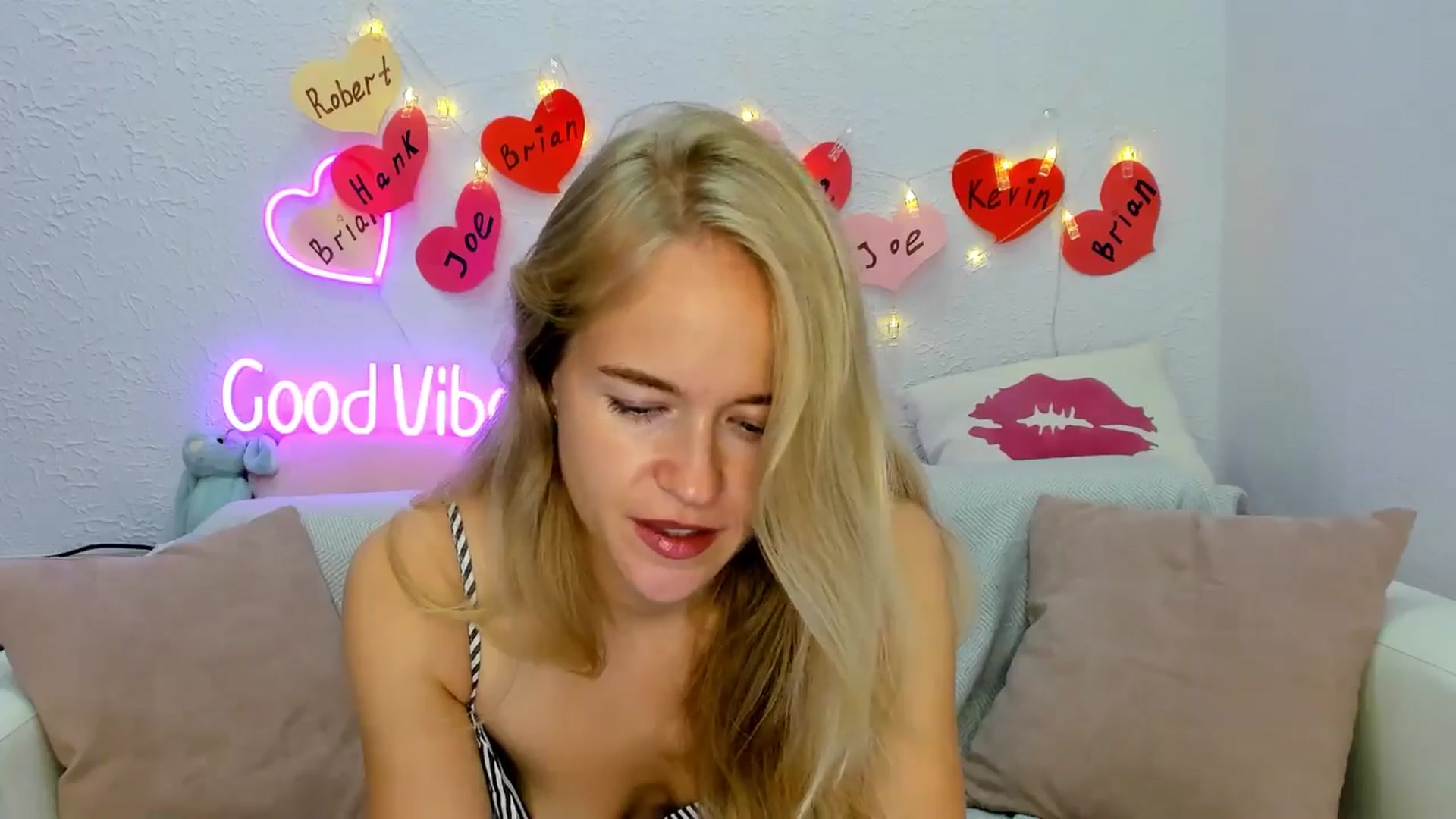 Gallery image thumbnail from Angel_Kristy's myfreecams stream on, 09/03/2024, 05:09 image 20 of 20