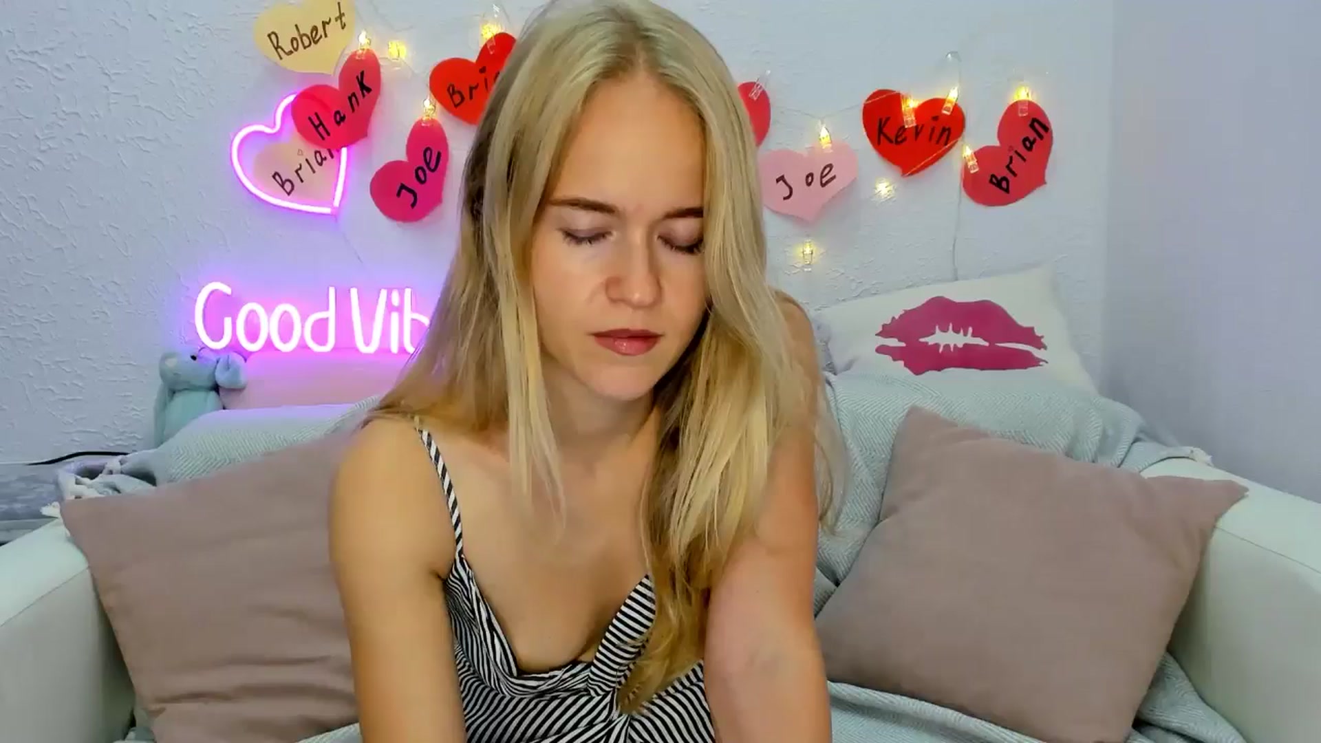 Gallery image thumbnail from Angel_Kristy's myfreecams stream on, 09/03/2024, 05:56 image 1 of 20