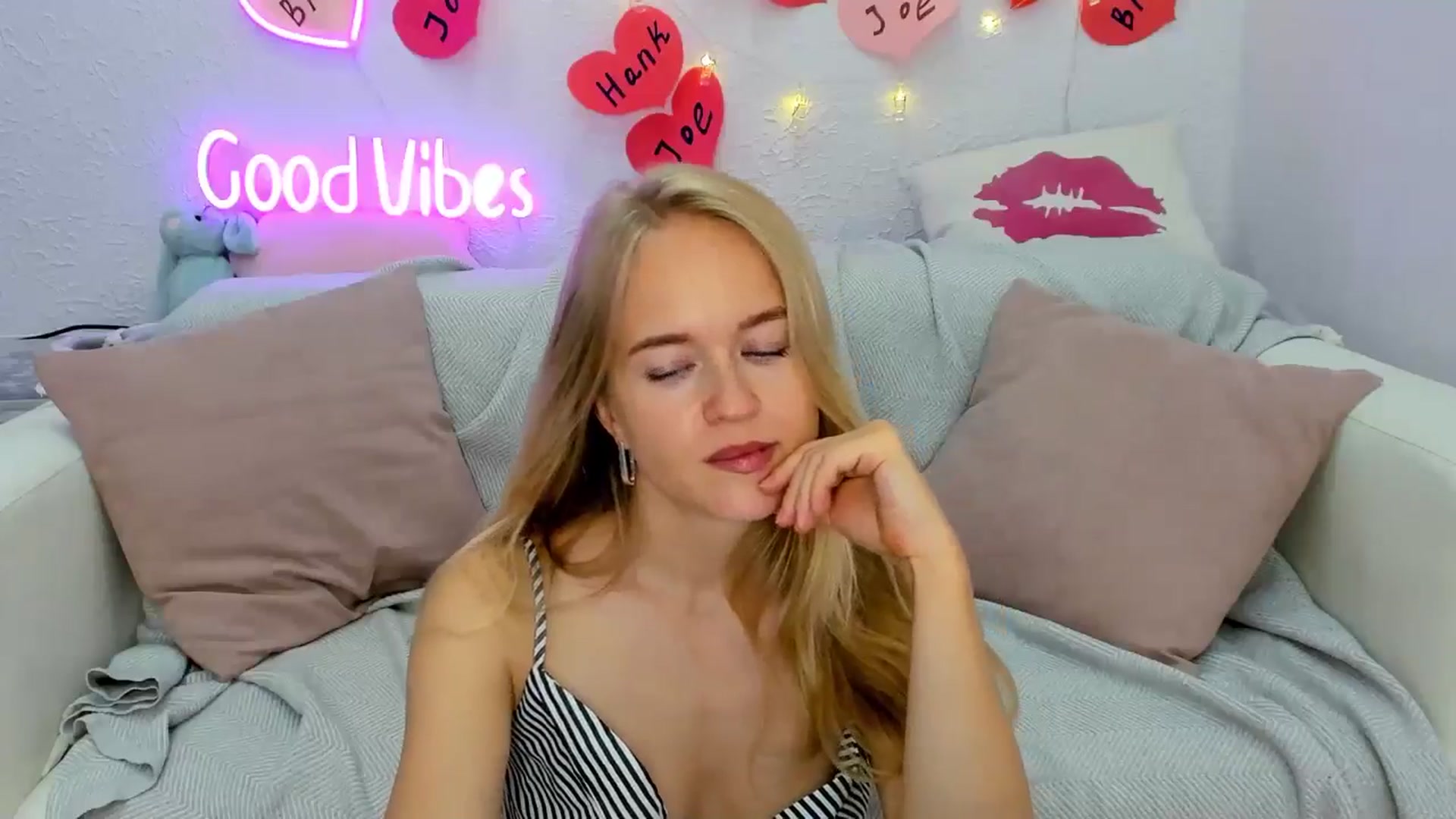 Gallery image thumbnail from Angel_Kristy's myfreecams stream on, 09/03/2024, 05:56 image 15 of 20