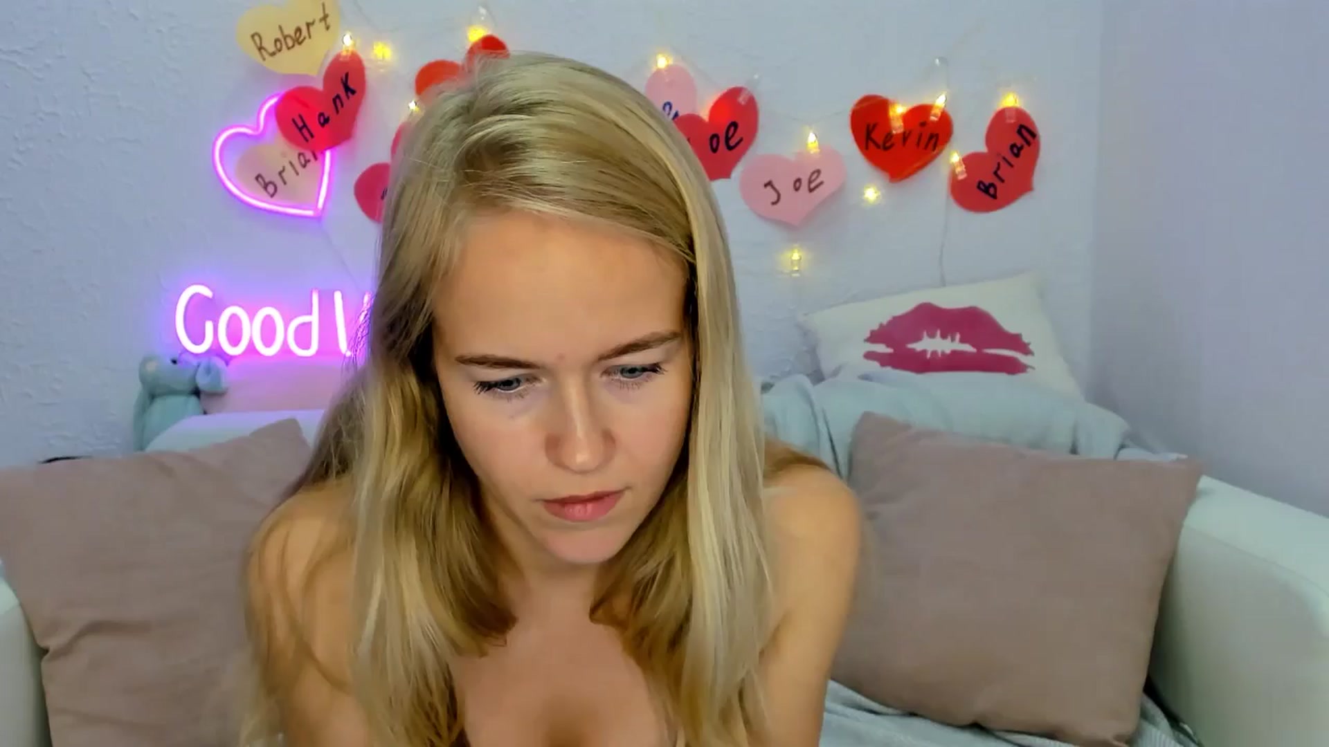 Gallery image thumbnail from Angel_Kristy's myfreecams stream on, 09/03/2024, 06:56 image 4 of 20