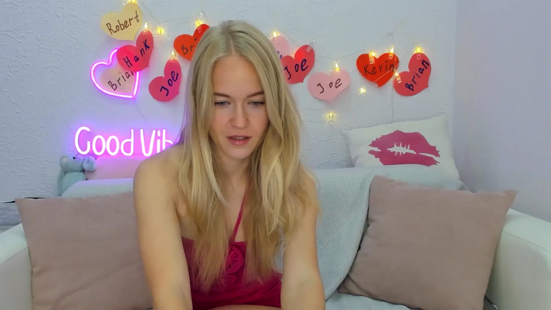 Gallery image thumbnail from Angel_Kristy's myfreecams stream on, 09/16/2024, 02:17 image 10 of 20