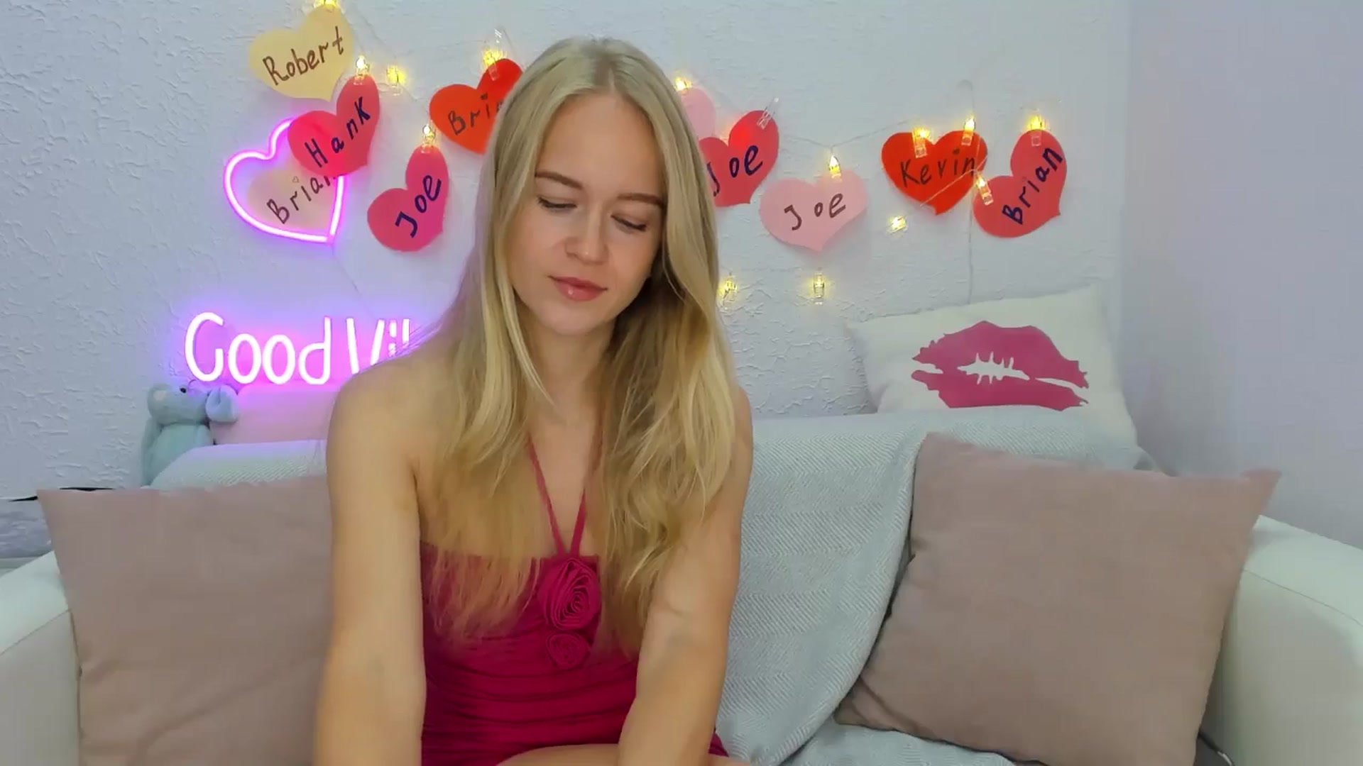 Gallery image thumbnail from Angel_Kristy's myfreecams stream on, 09/16/2024, 02:17 image 7 of 20