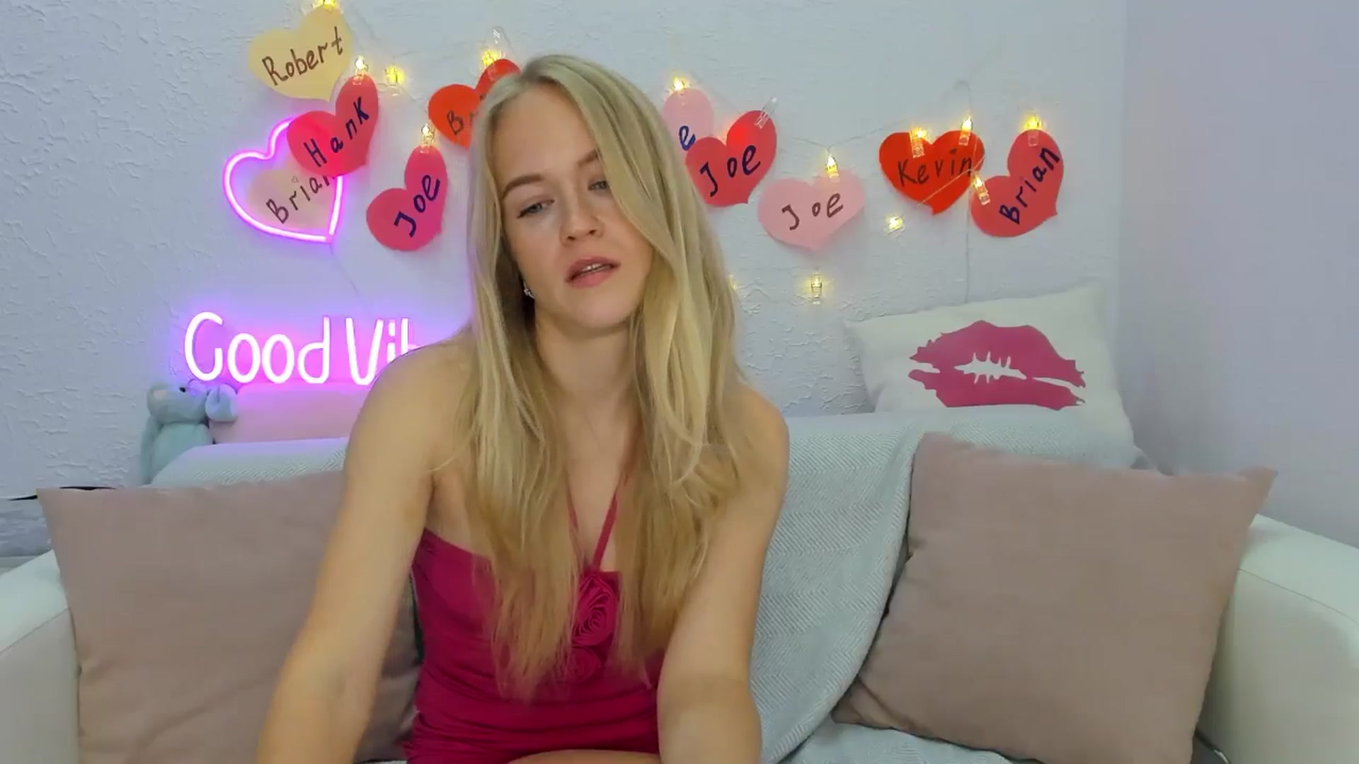Gallery image thumbnail from Angel_Kristy's myfreecams stream on, 09/16/2024, 02:17 image 11 of 20