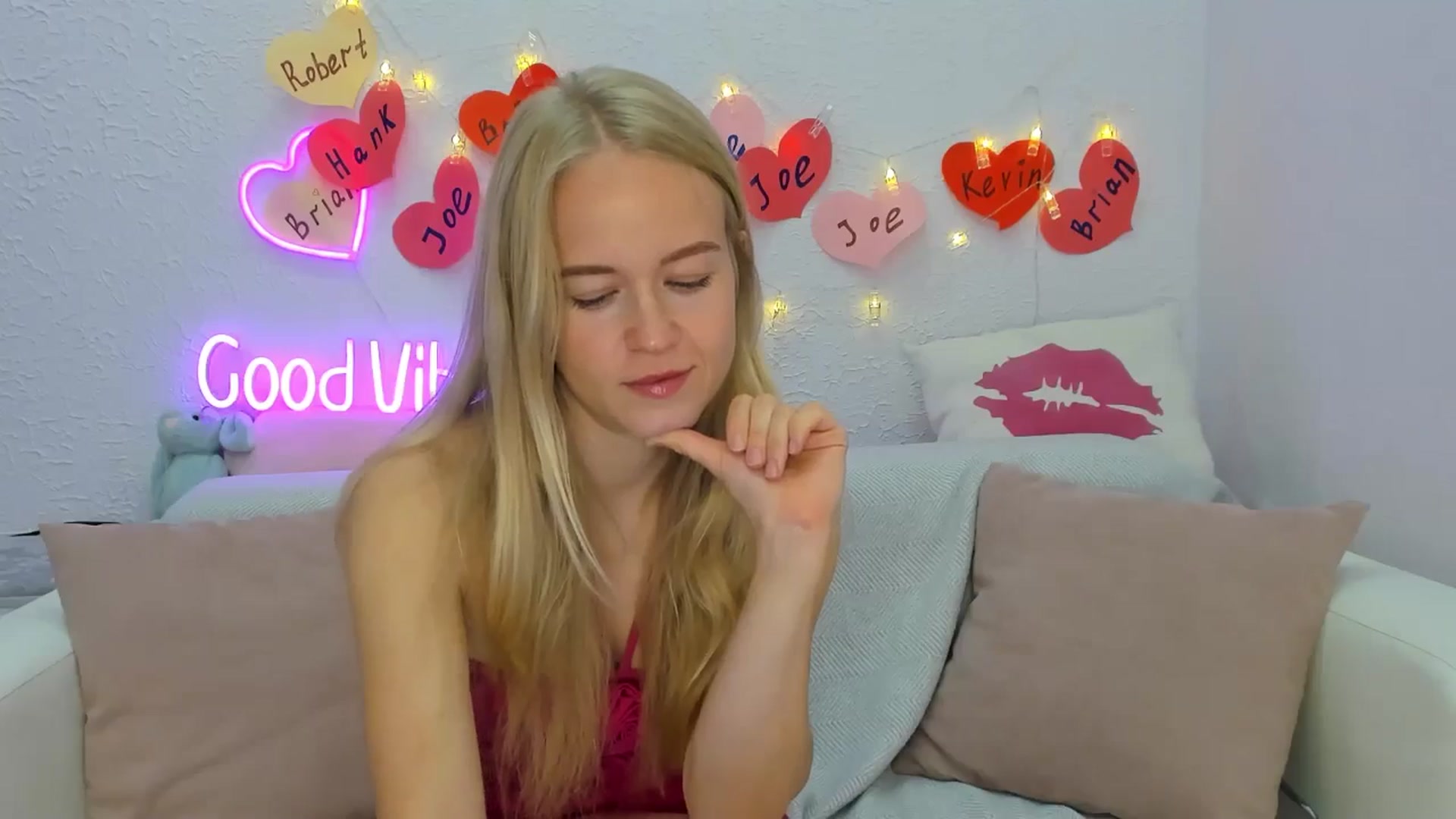 Gallery image thumbnail from Angel_Kristy's myfreecams stream on, 09/16/2024, 02:17 image 9 of 20